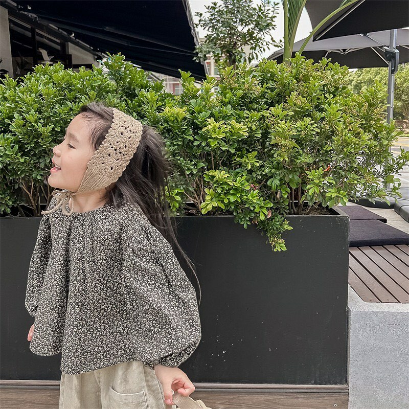 泡泡袖碎花上衣