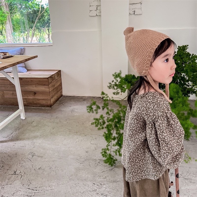 泡泡袖碎花上衣