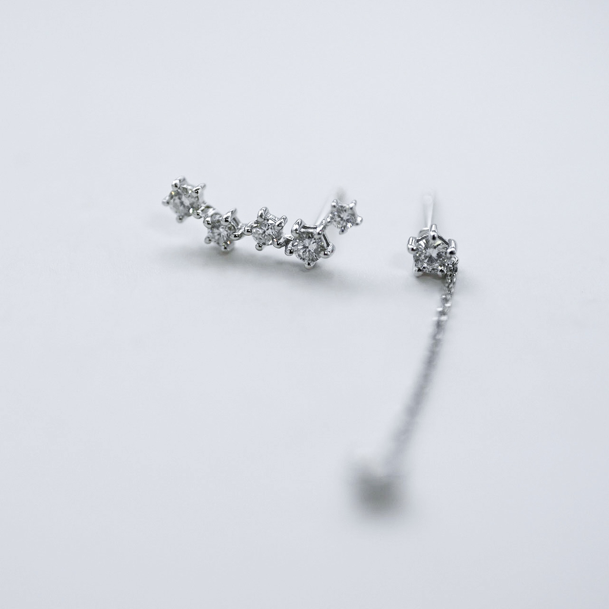 18K In-sym Diamond Earring