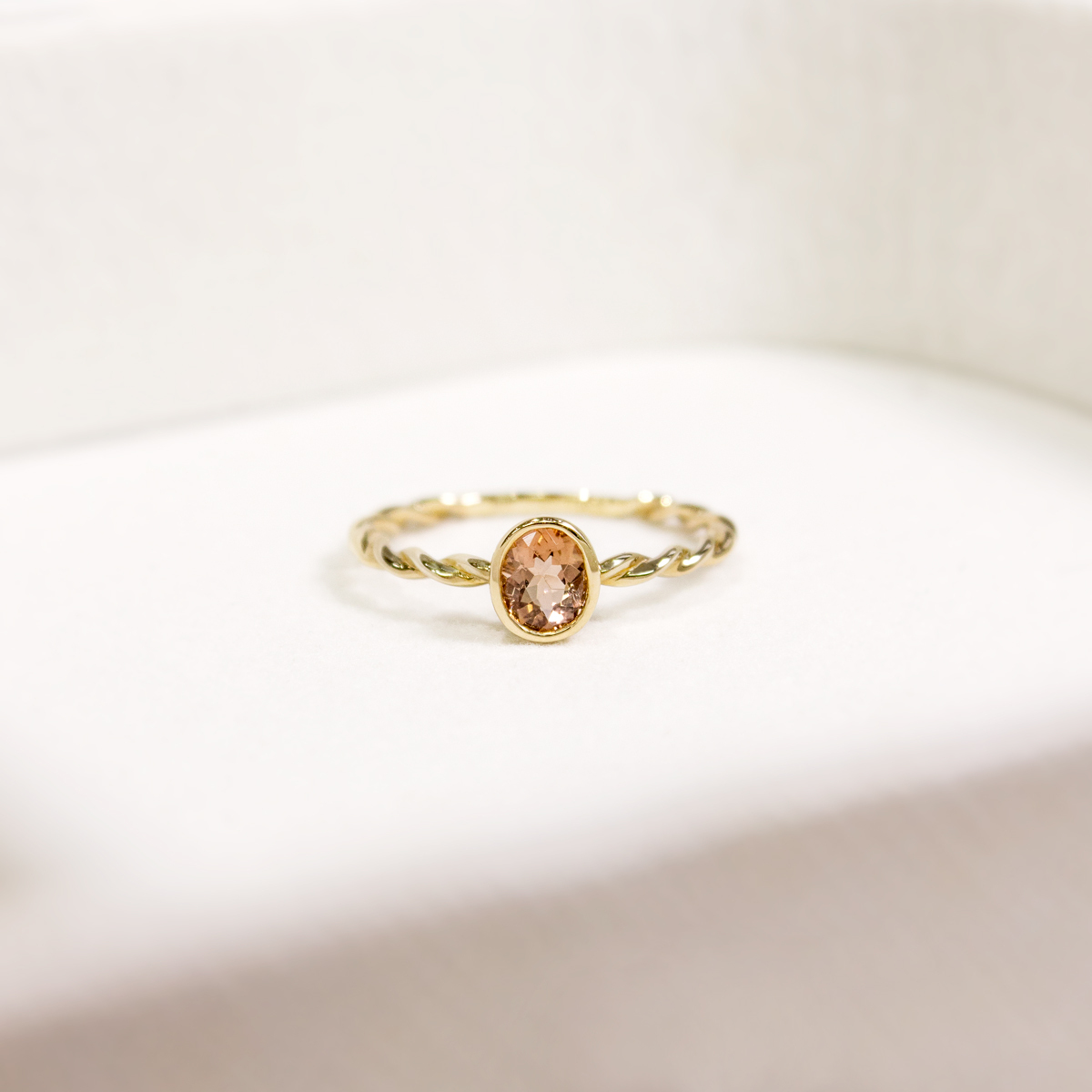 【現貨】橢圓碧璽戒指 (琥珀色)