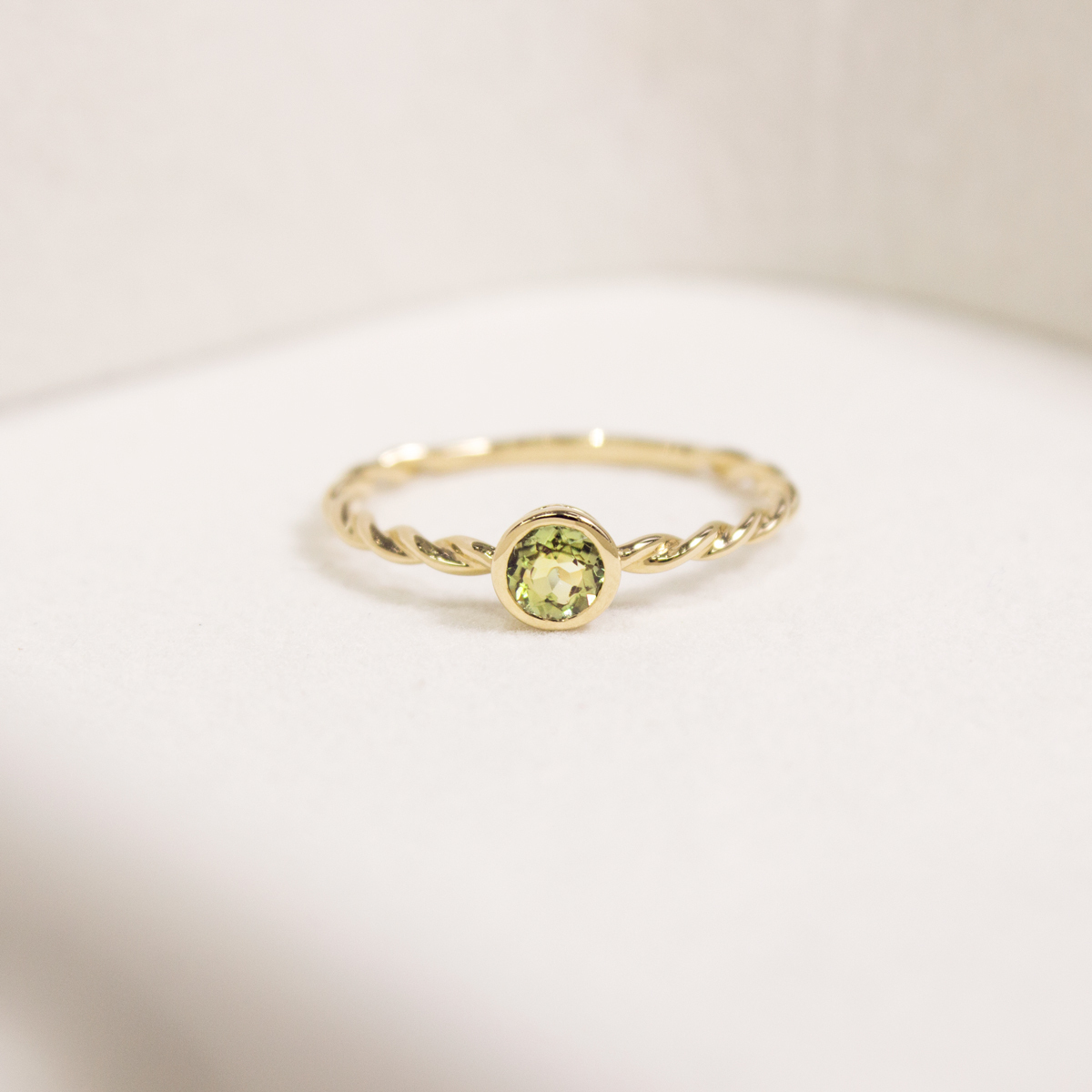 【現貨】正圓碧璽戒指 (綠色)