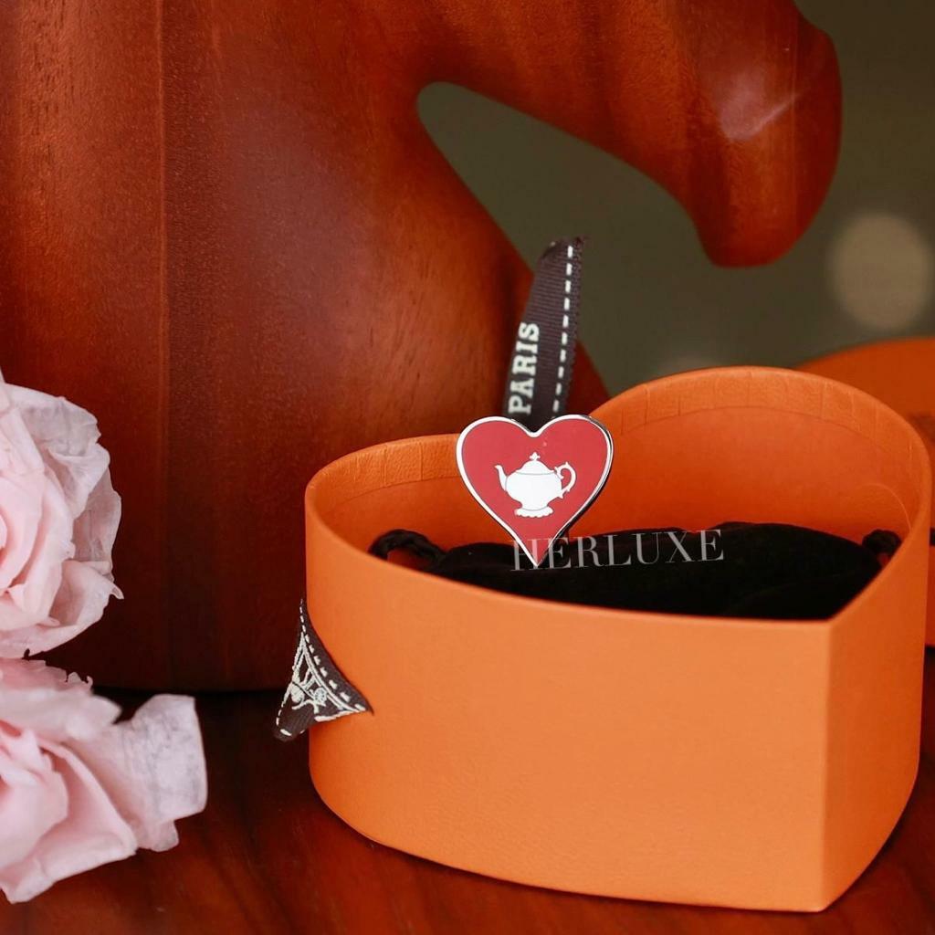 Tea time twilly ring