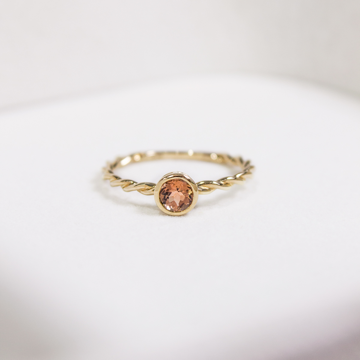 【現貨】正圓碧璽戒指 (琥珀色)