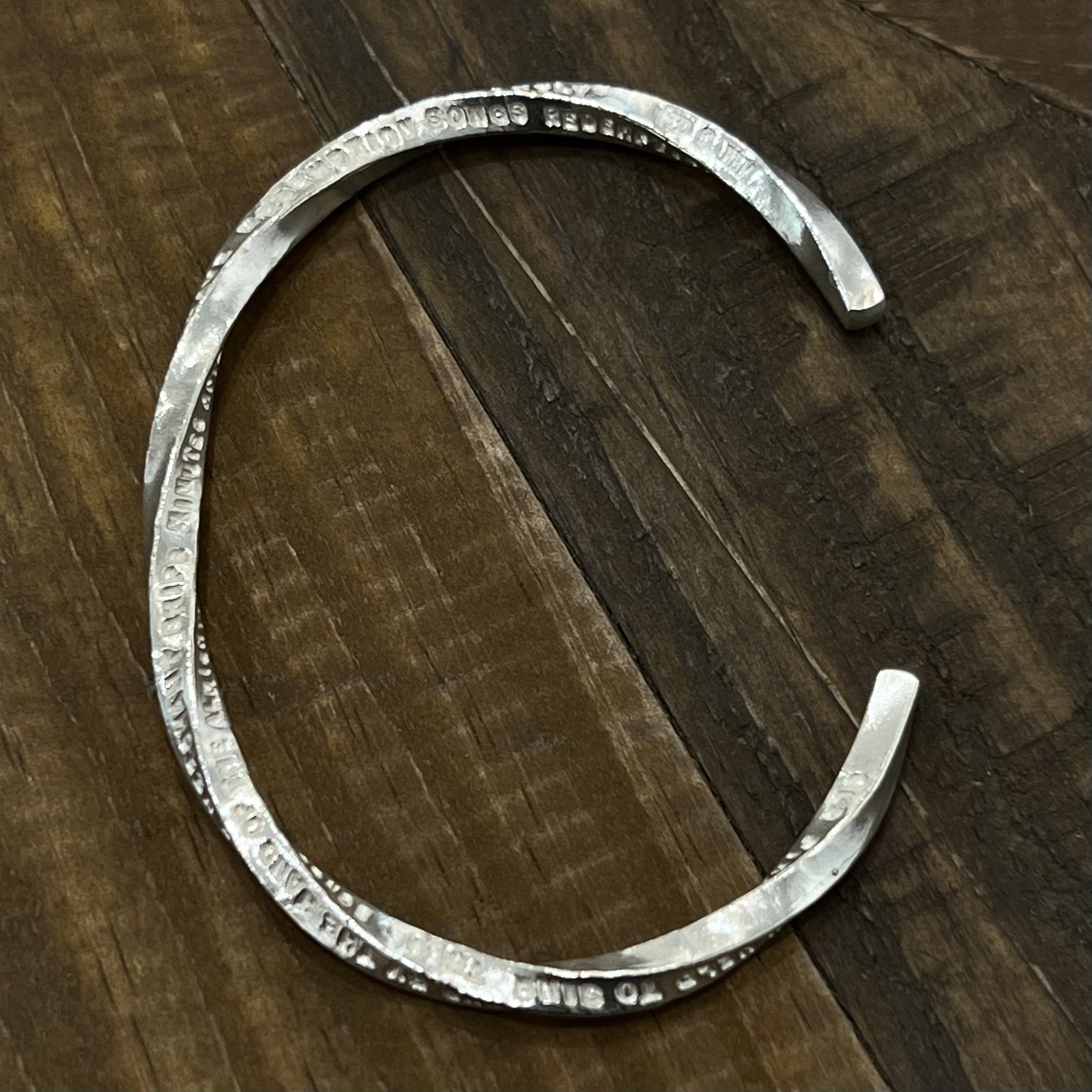 救いの歌バングル