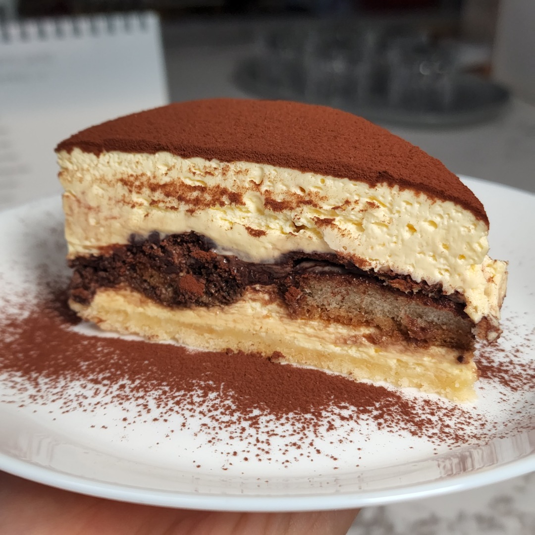 Classic Tiramisu Cake (Slice)