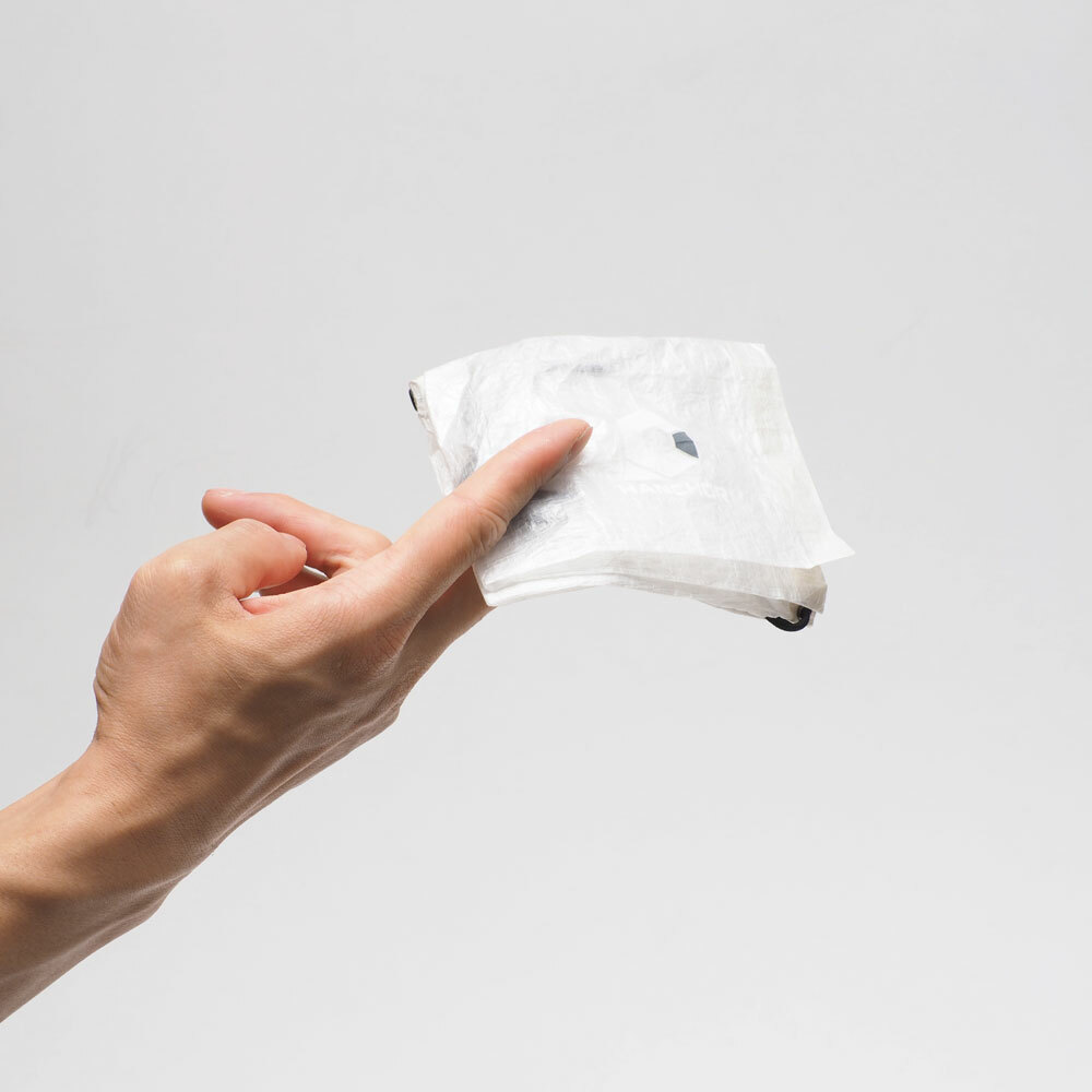 AIR 無縫線超輕量斜背包