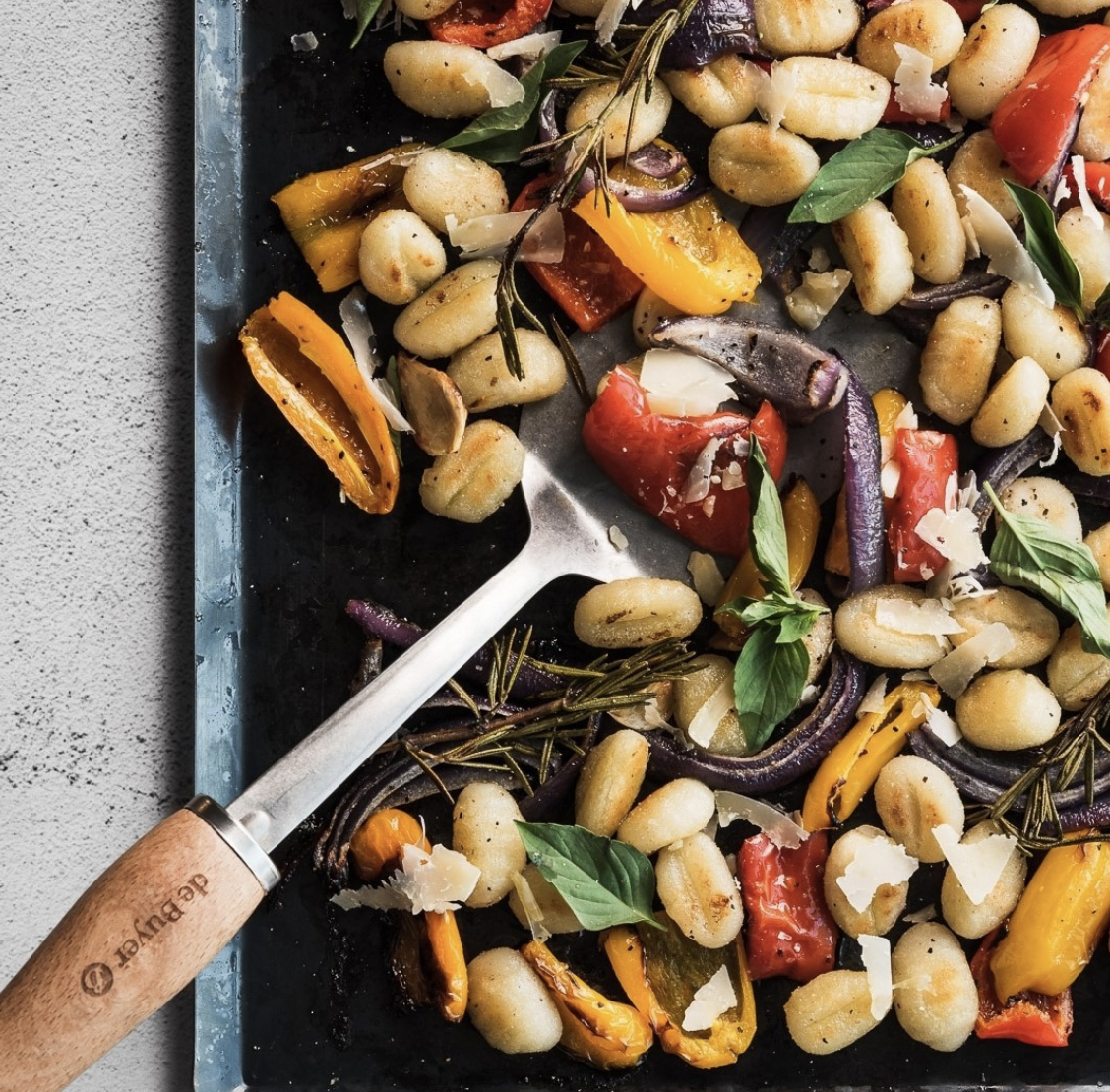 櫸木系列 l 復古風不鏽鋼簍空炒煎鏟