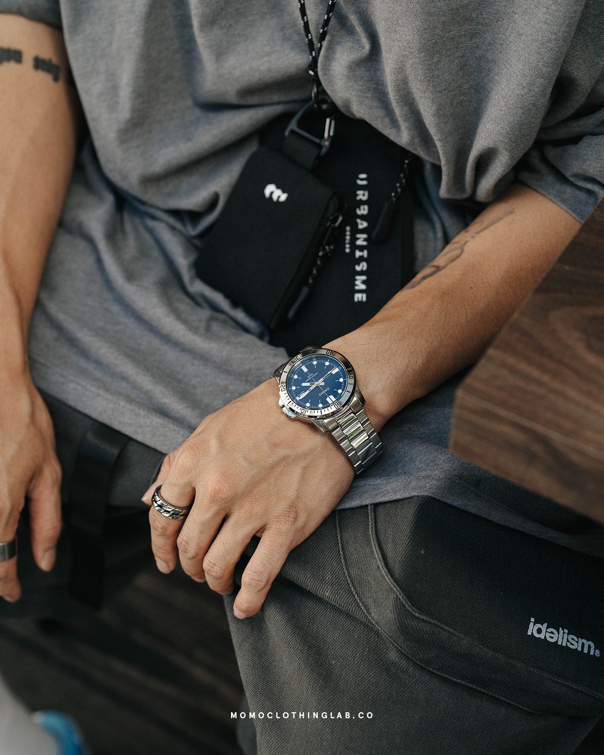 Casio 鋼錶 黑 MTP-VD01D-1E 藍 MTP-VD01D-2E