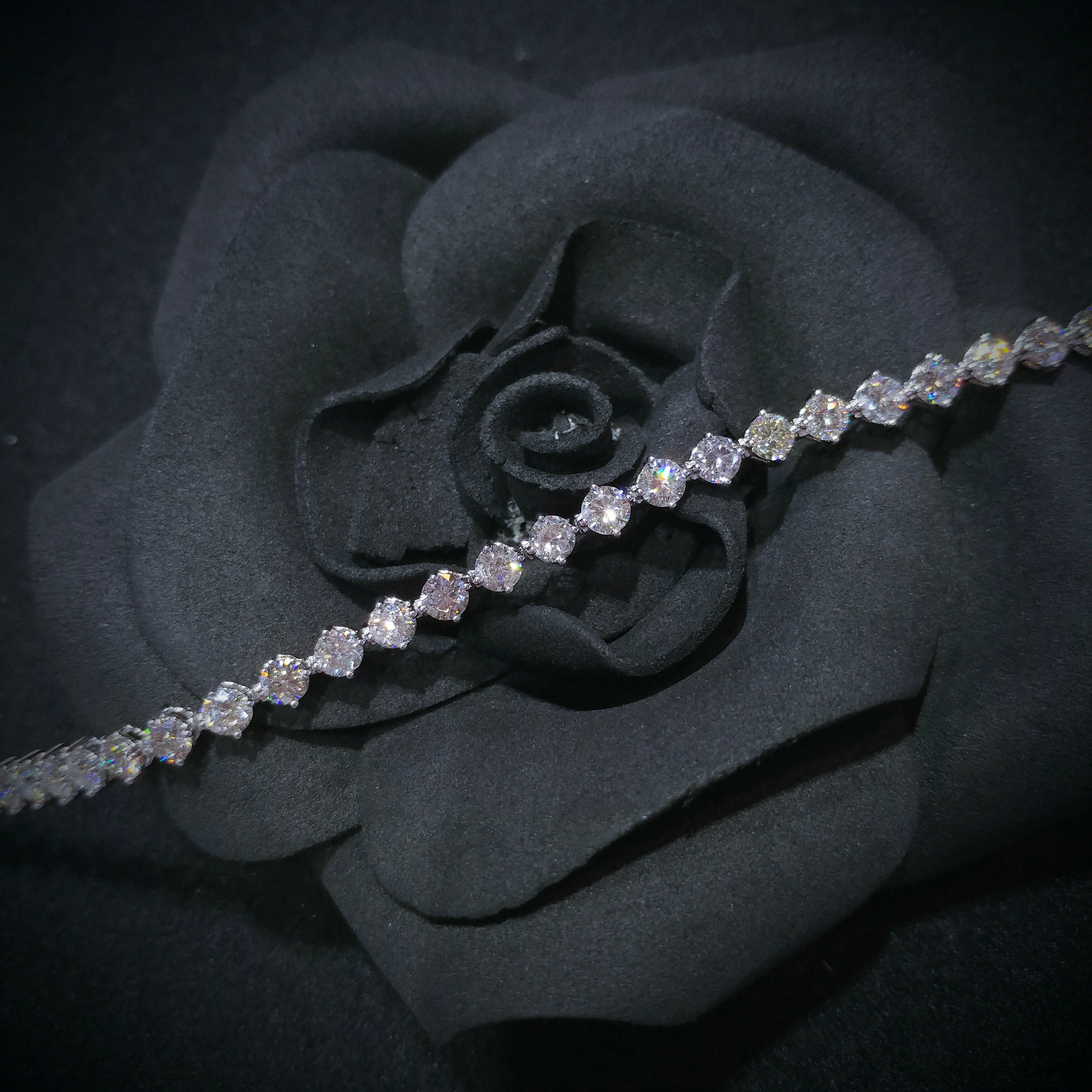 全新18K白金7卡76份4爪鑽石手鍊