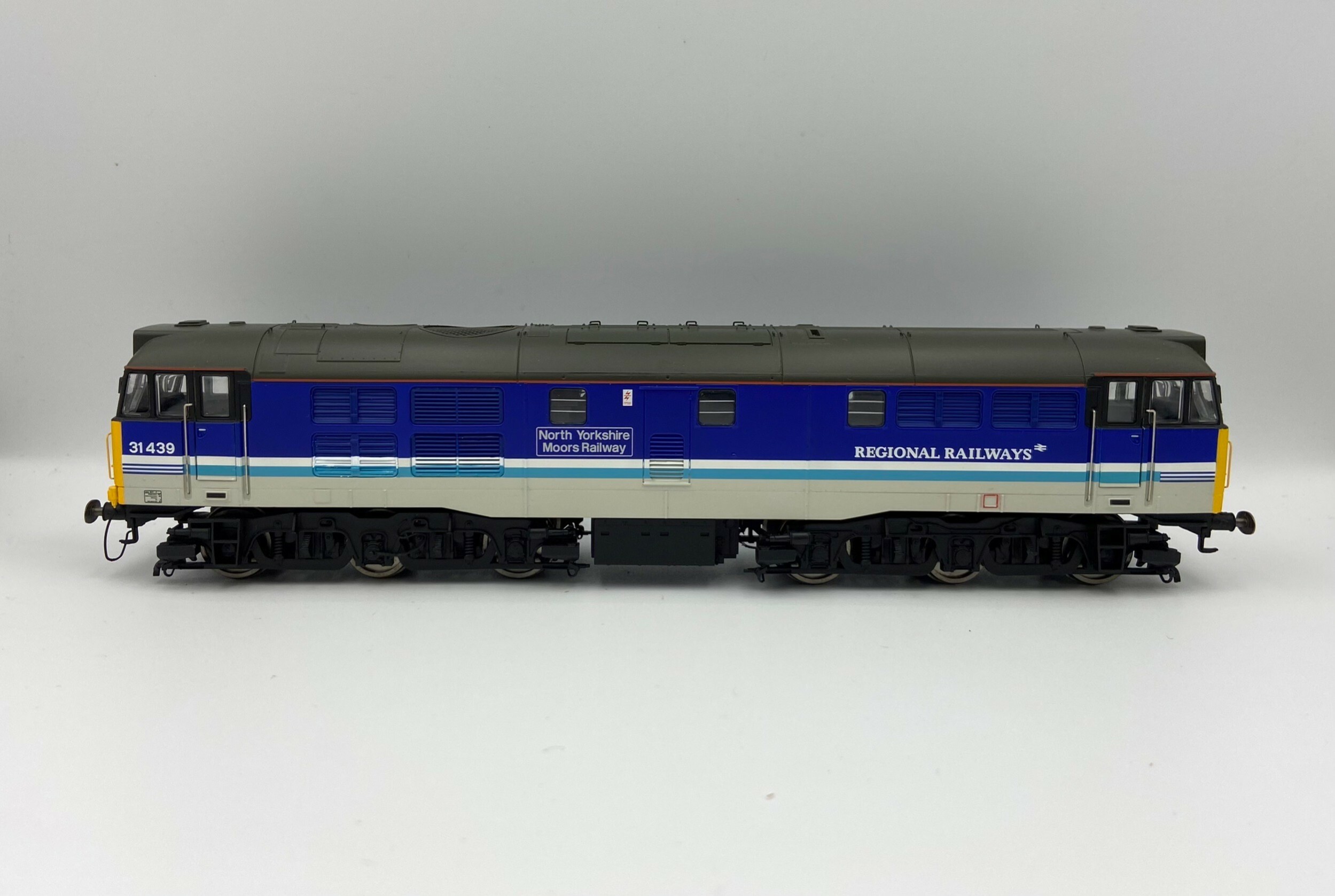 Hornby R2963X HO規 Regional Railways Class 31 數位柴油車