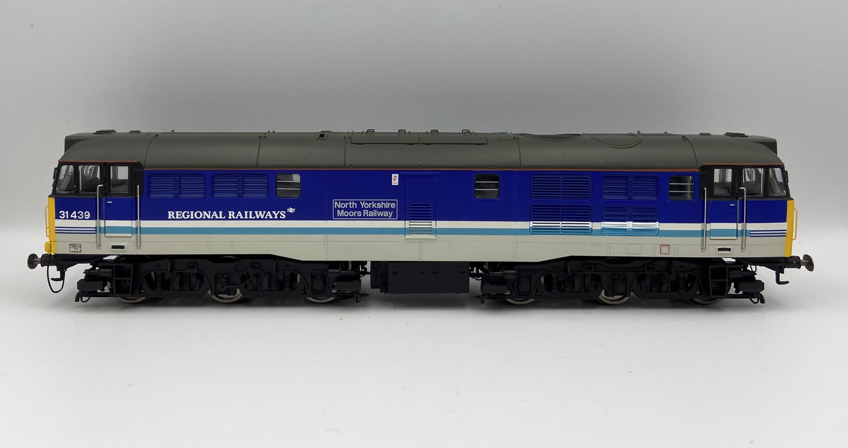 Hornby R2963X HO規 Regional Railways Class 31 數位柴油車