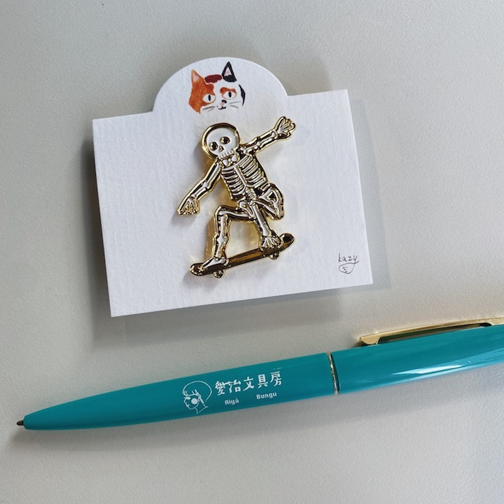 骷髏滑板手 金屬別針/胸章｜kazy chan