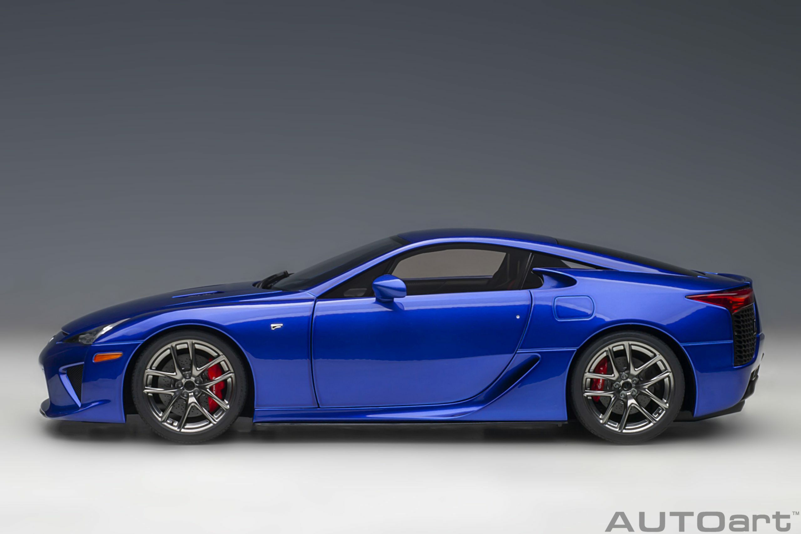 1/18 AUTOART Lexus LFA (Pearl Blue) (78858)