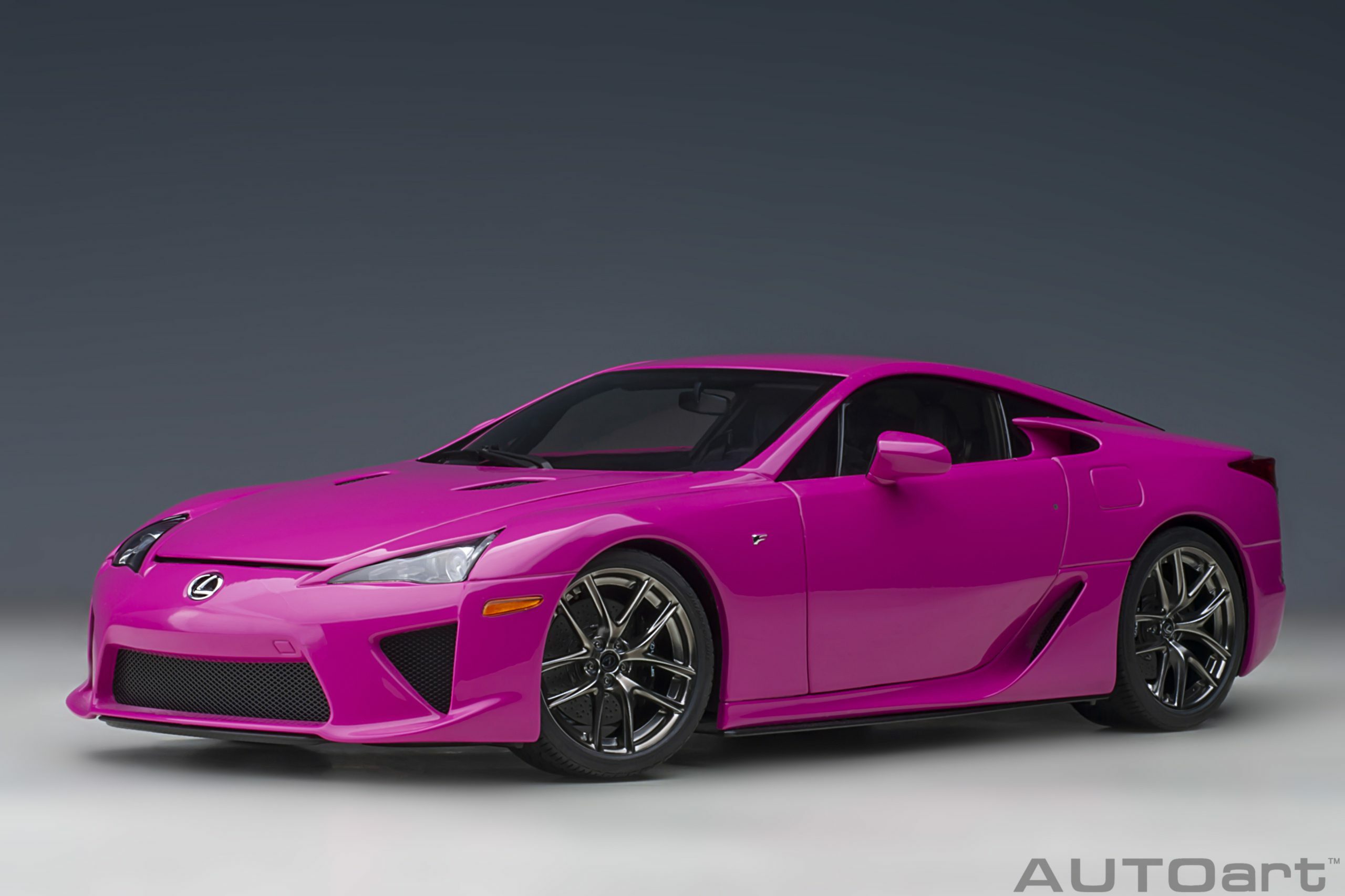1/18 AUTOART Lexus LFA (Passionate Pink) (78859)