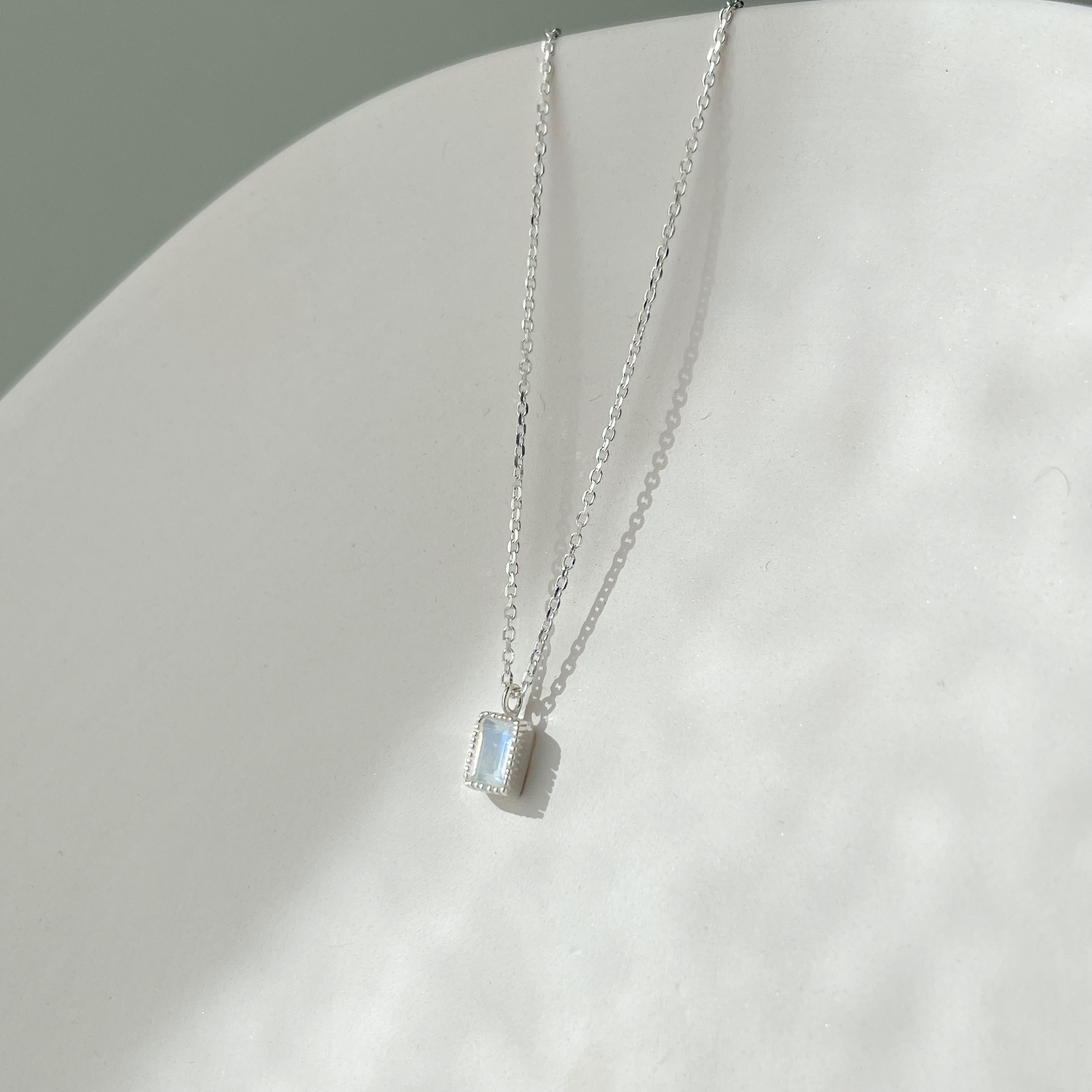 蛋糕長方月光石項鍊