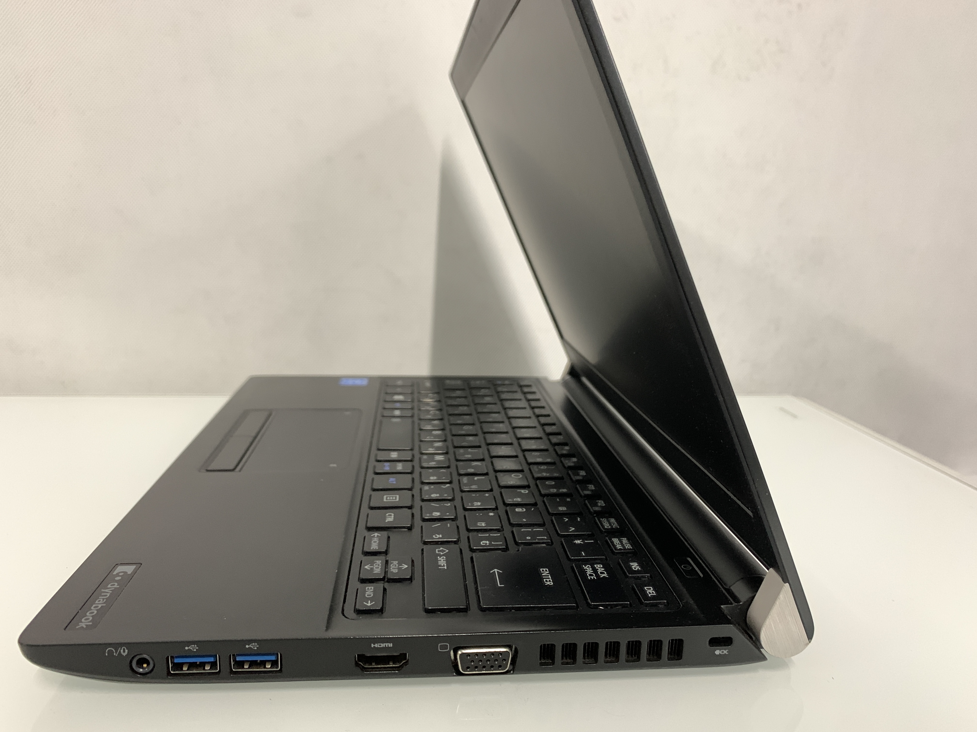 東芝DynaBook R73/F Toshiba dynabook R73/J Intel Core i3 7100U 2.40 GHz SSD