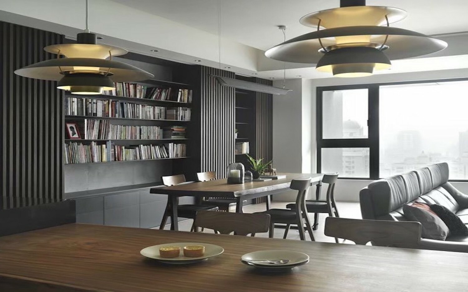 實木板材, 原木板材, 推油塗裝, 實木家具, 原木家具, 實木餐桌、實木工作桌、實木書桌、實木中島桌、實木吧台桌、實木茶几、實木長凳, 非洲柚木, 一枚板, 一枚木, 裝潢搭配, 裝潢設計, 餐桌搭配