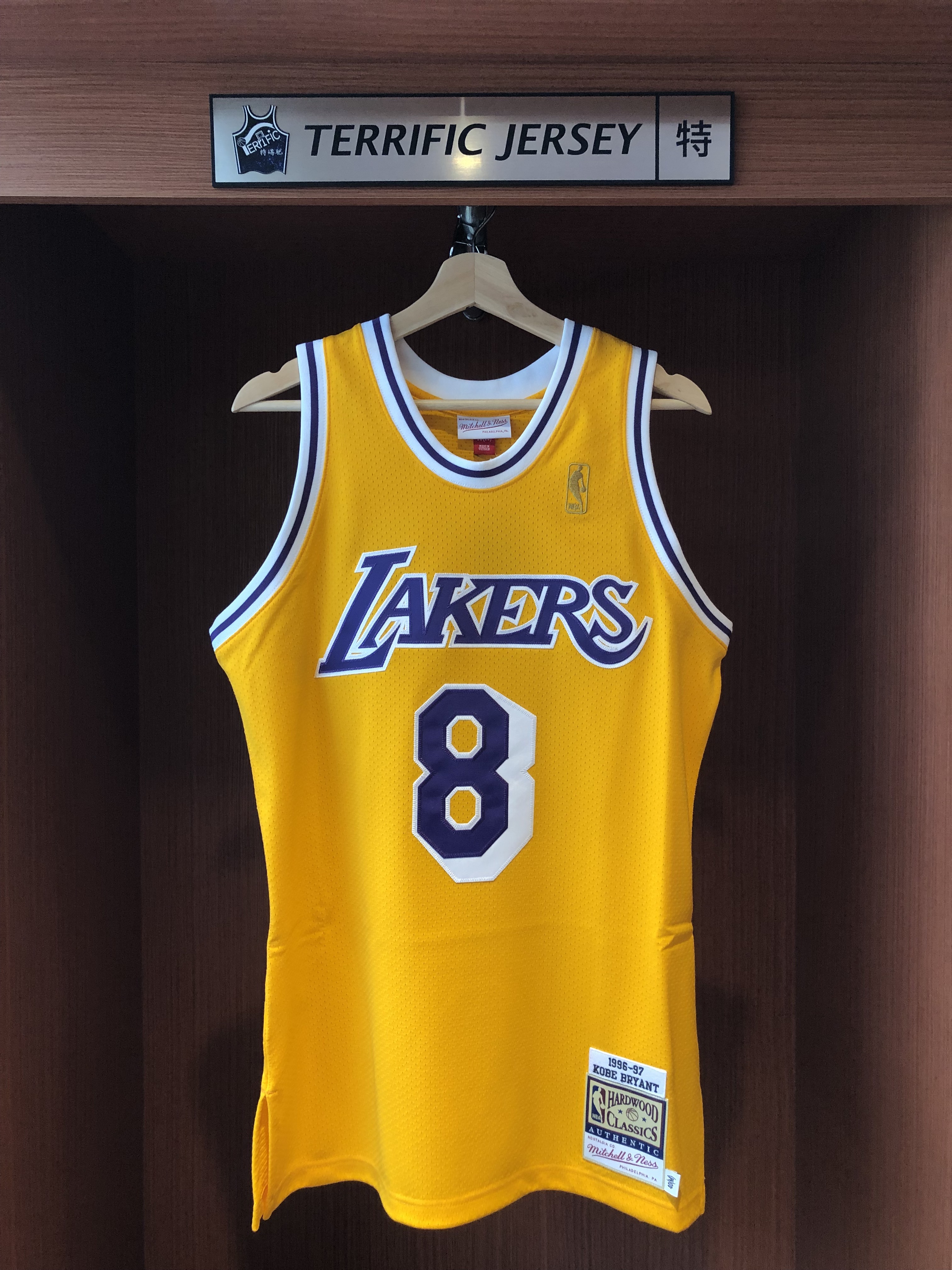 NBA球衣 Kobe Bryant 洛杉磯湖人 96-97黃 新人黃 M&N Authentic 球員版 電繡 全新