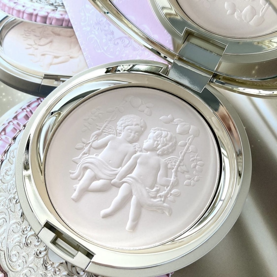 KANEBO Milano Collection 2023 Face Up Powder 高保濕清透天使蜜粉