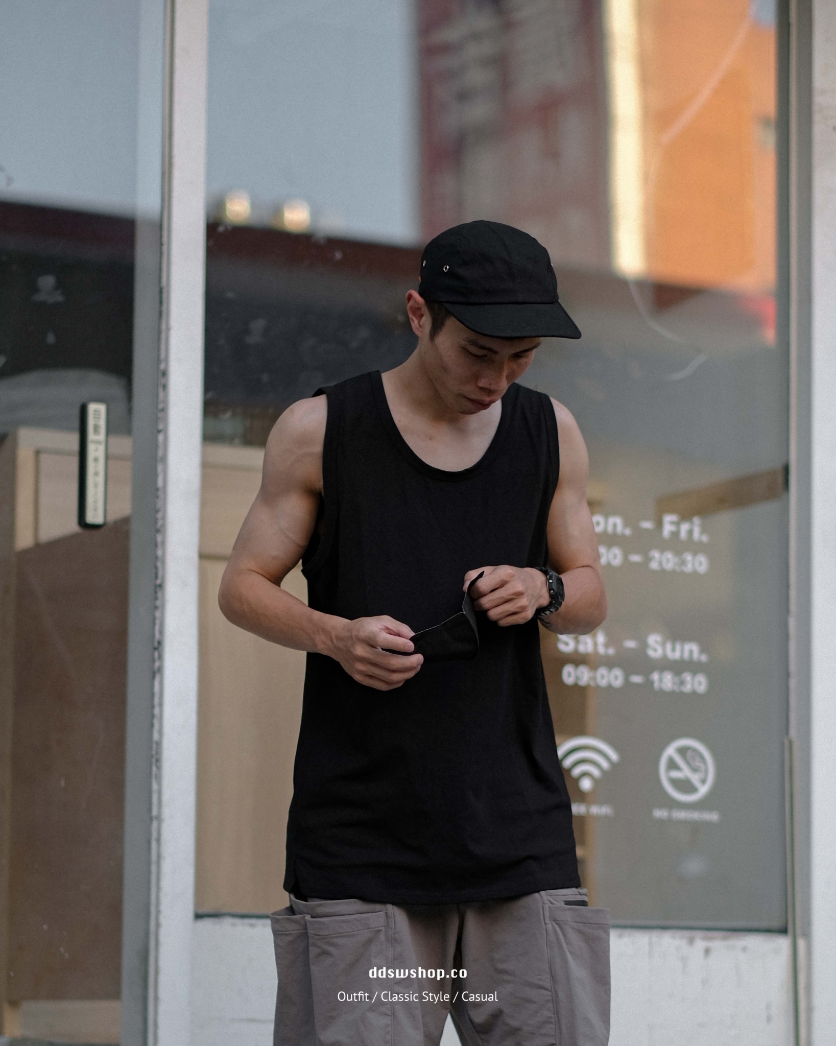 D.CLOSET 背心 短袖 內搭 黑色 白色 深灰