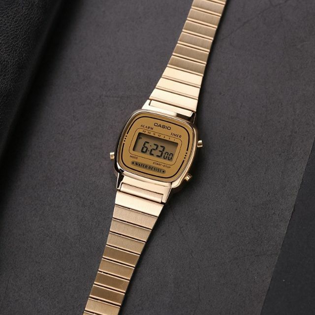 Casio LA670WGA-9 女裝細錶面 金色復古跳字錶