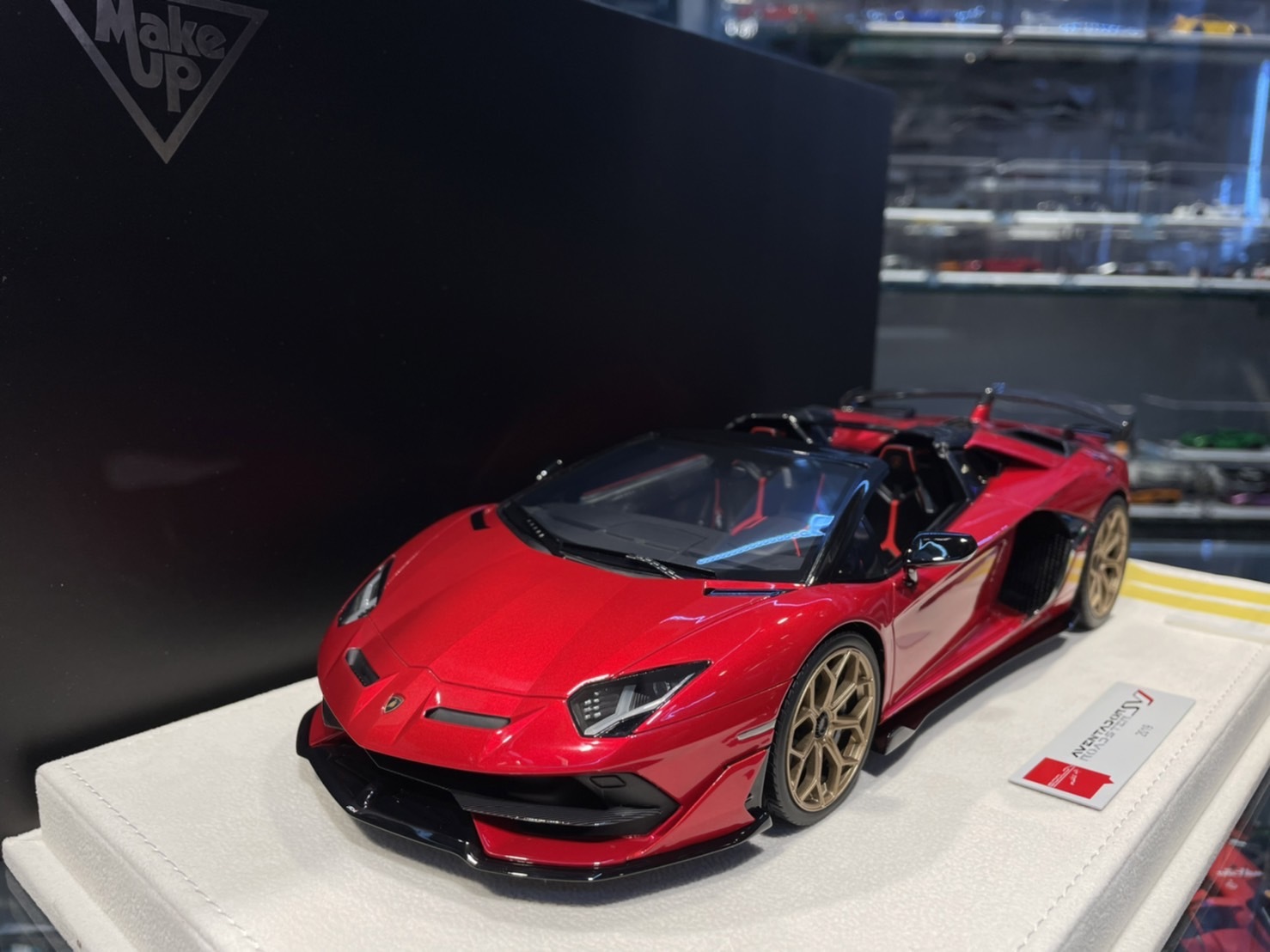 メイクアップ Make up 1/18 Lamborghini Aventador SVJ Roadster 2019