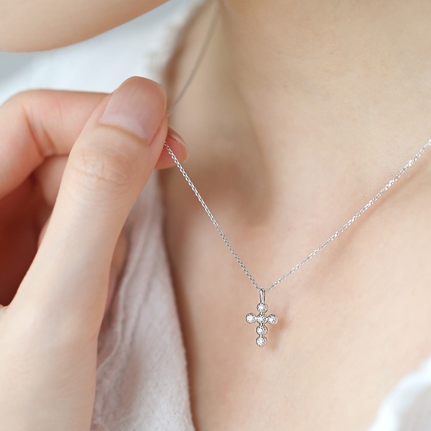 信主 — 6分十字架鑽石項鍊