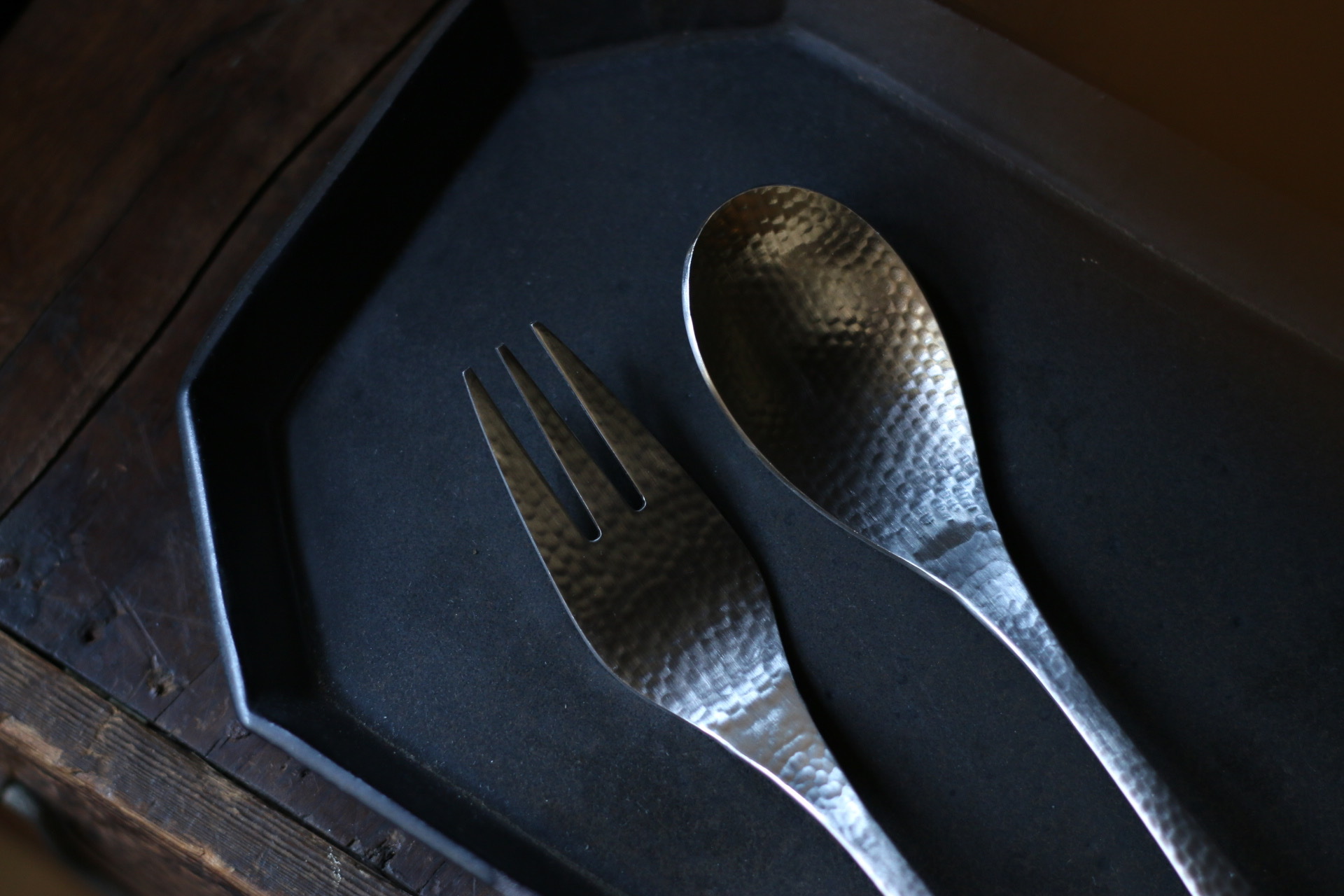 TSUBAMESANJO 燕三條－Nagomi 凜系列 鎚目叉匙