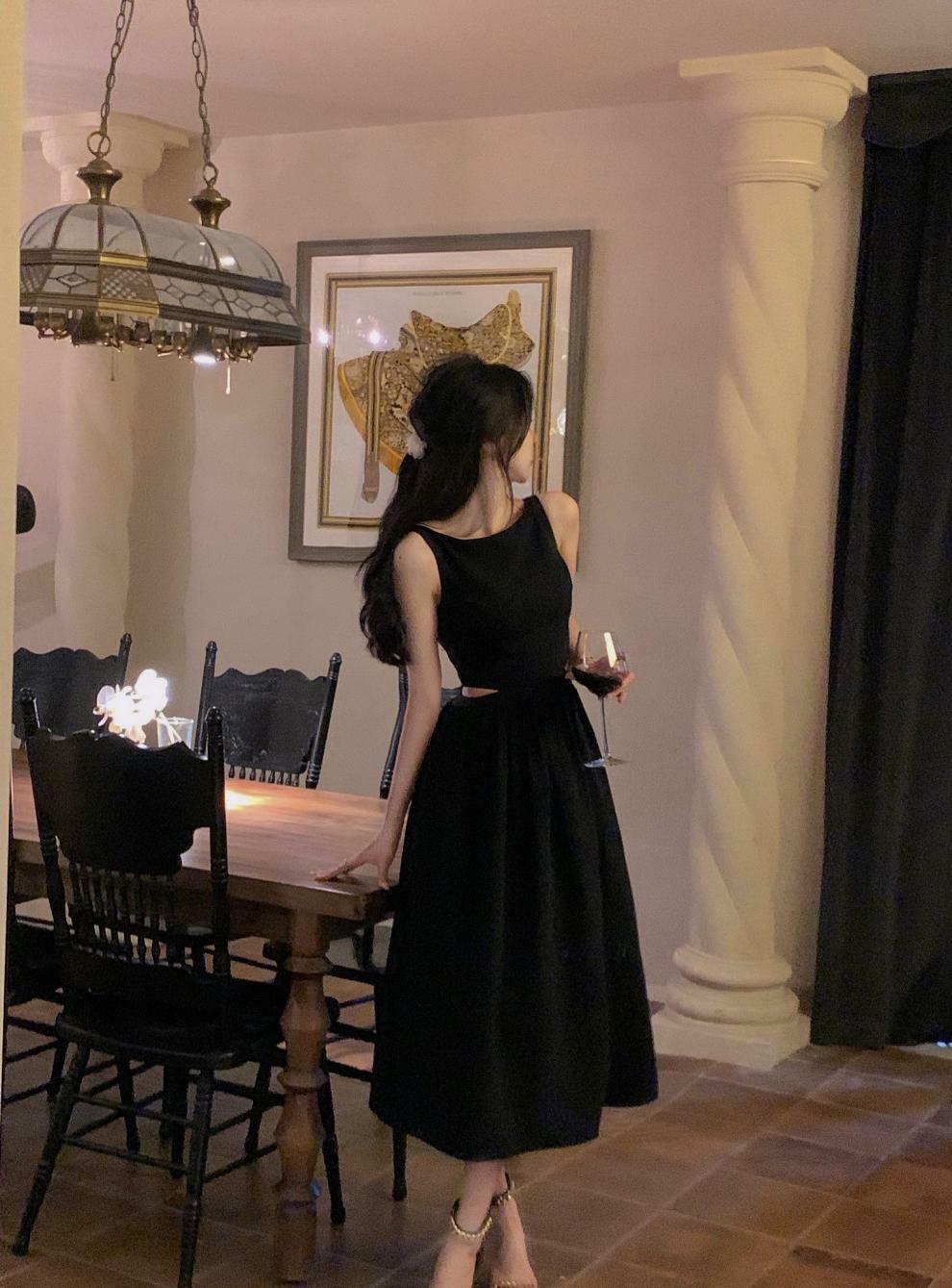 無袖收腰 簡約洋裝(黑/白)