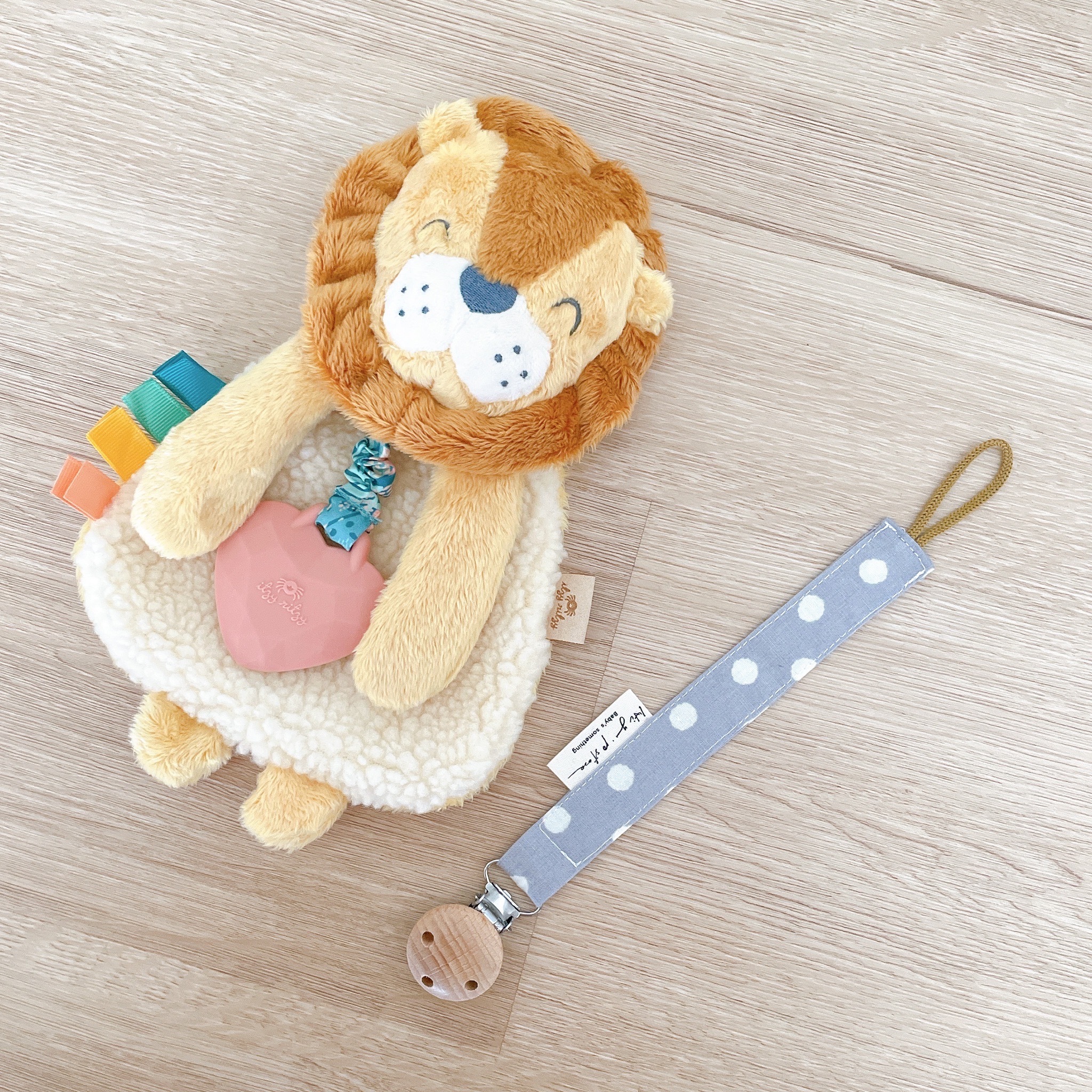 Hi Y.P store-櫸木夾-灰色波點