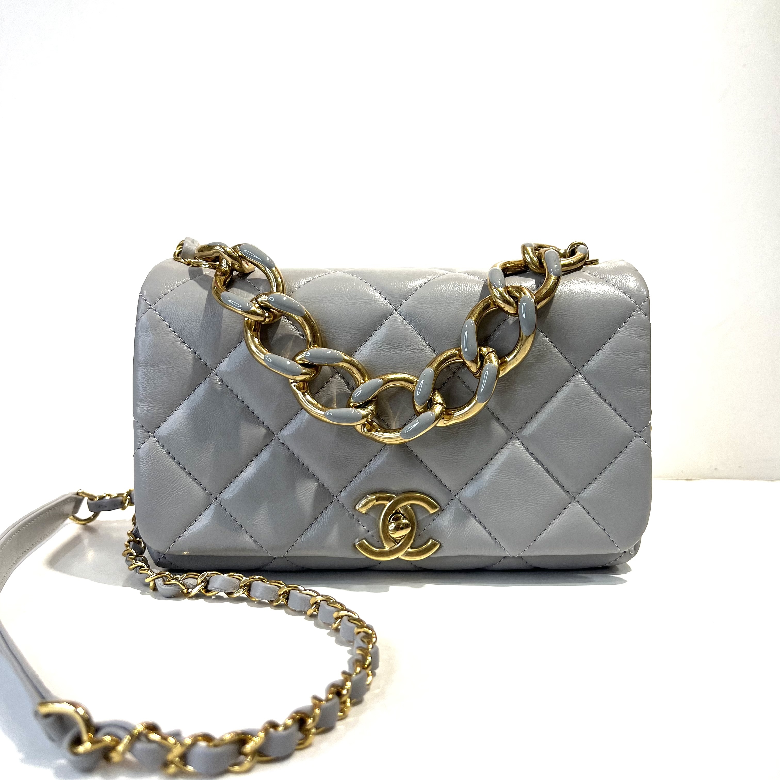 Chanel Flap bag AS3366