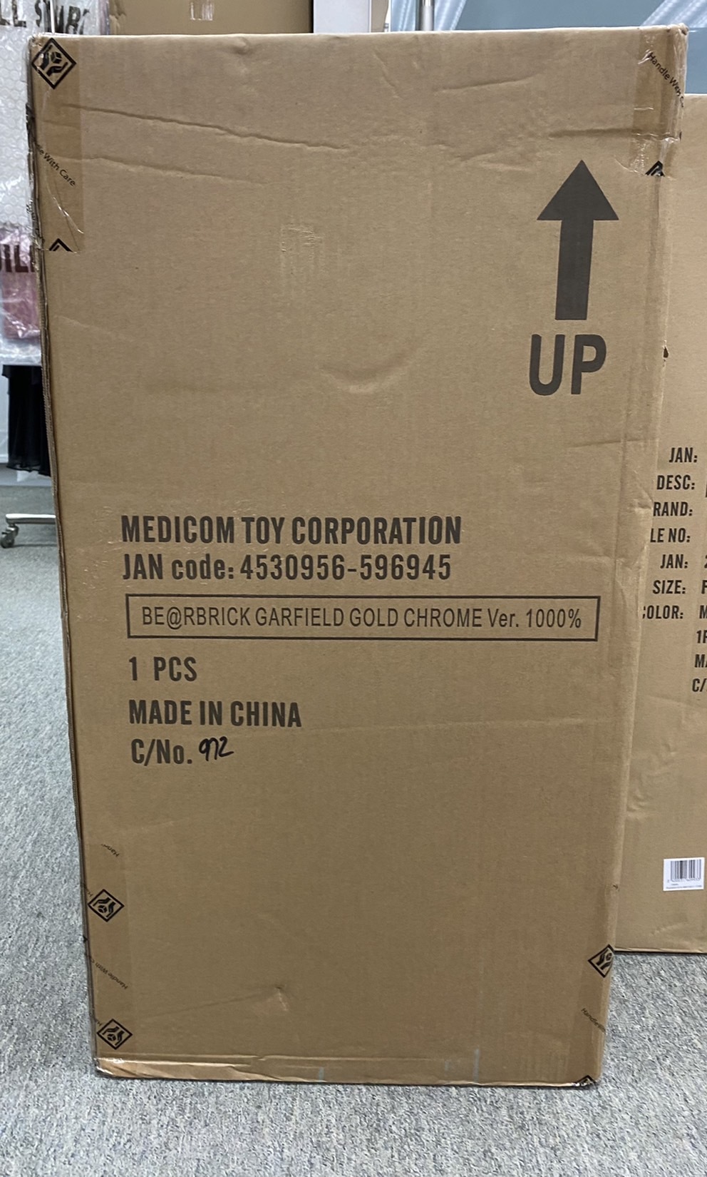 BE@RBRICK GARFIELD GOLD CHROME Ver. 1000％
