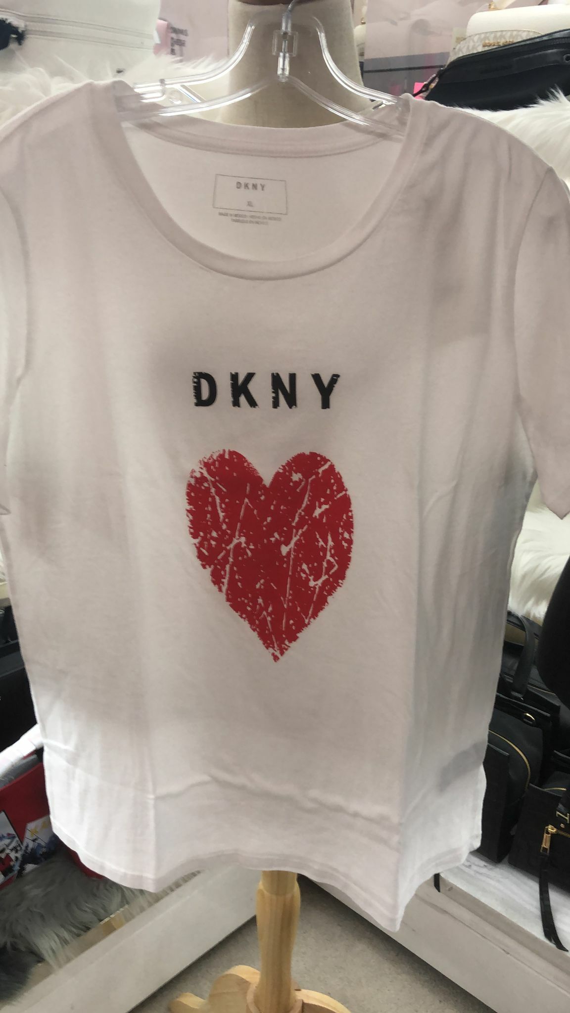 [S] DKNY CRACKLE HEART LOGO TEE, WHITE, B2101900-WHT (SD160)