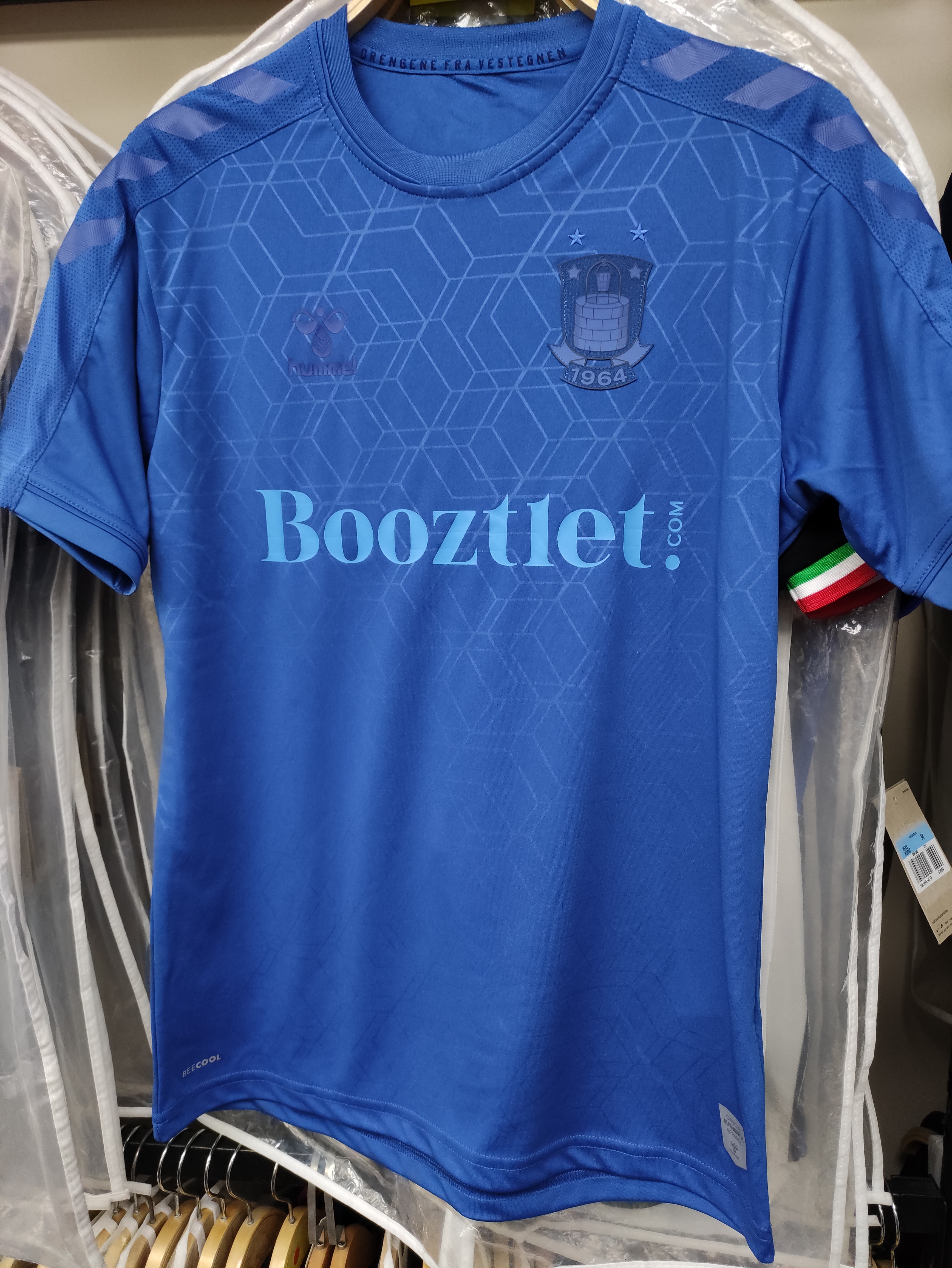 21-22邦比作客球衣