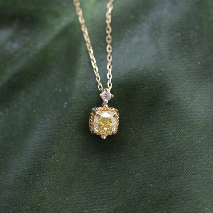 18K White and Yellow Diamond Necklace