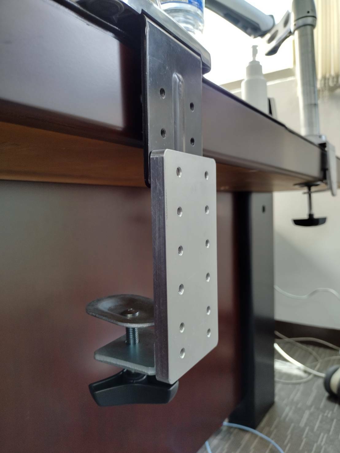 LX/HX Desktop Clamp Extension Plate