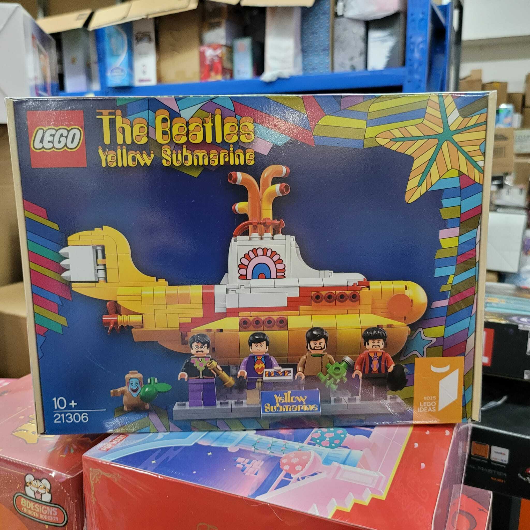 LEGO  LEGO Ideas 21306: The Beatles Yellow Submarine