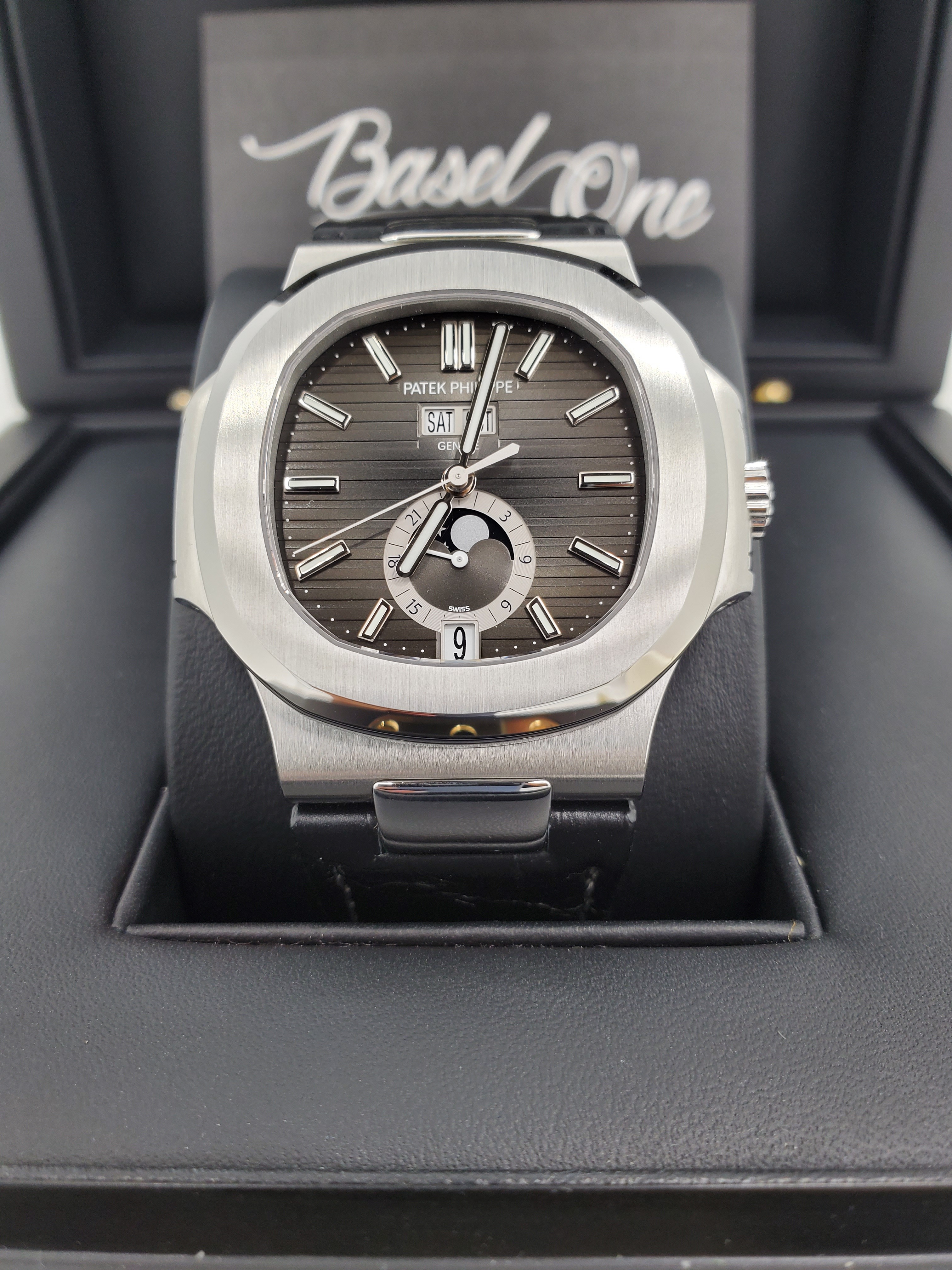 BRAND NEW 5726A-001 5726 PATEK PHILIPPE NAUTILUS BLACK DIAL ANNUAL CALENDAR MOON PHASES STEEL 40MM
