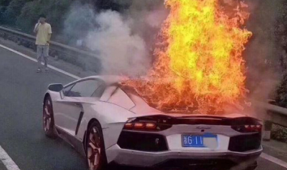 好物推薦：日本進口脫困滅火棒(車用滅火，擊破，割斷三合一)