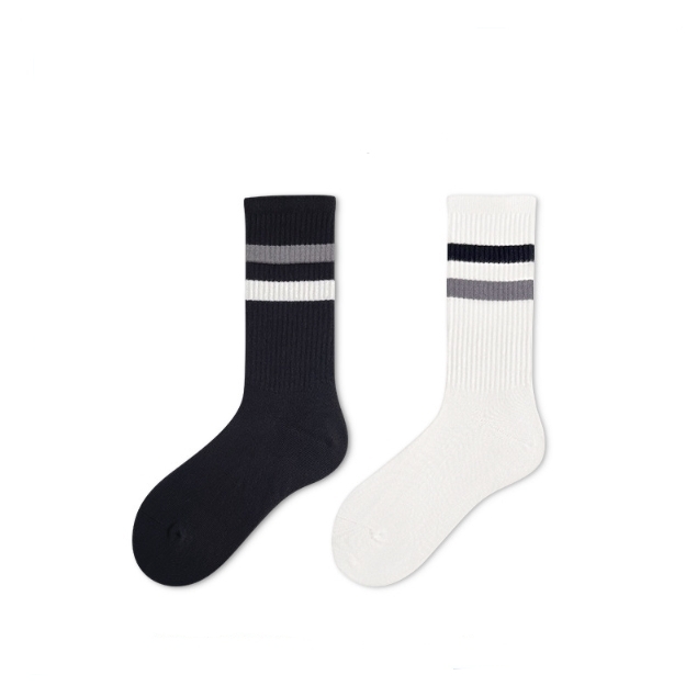 運動風百搭條紋中筒襪