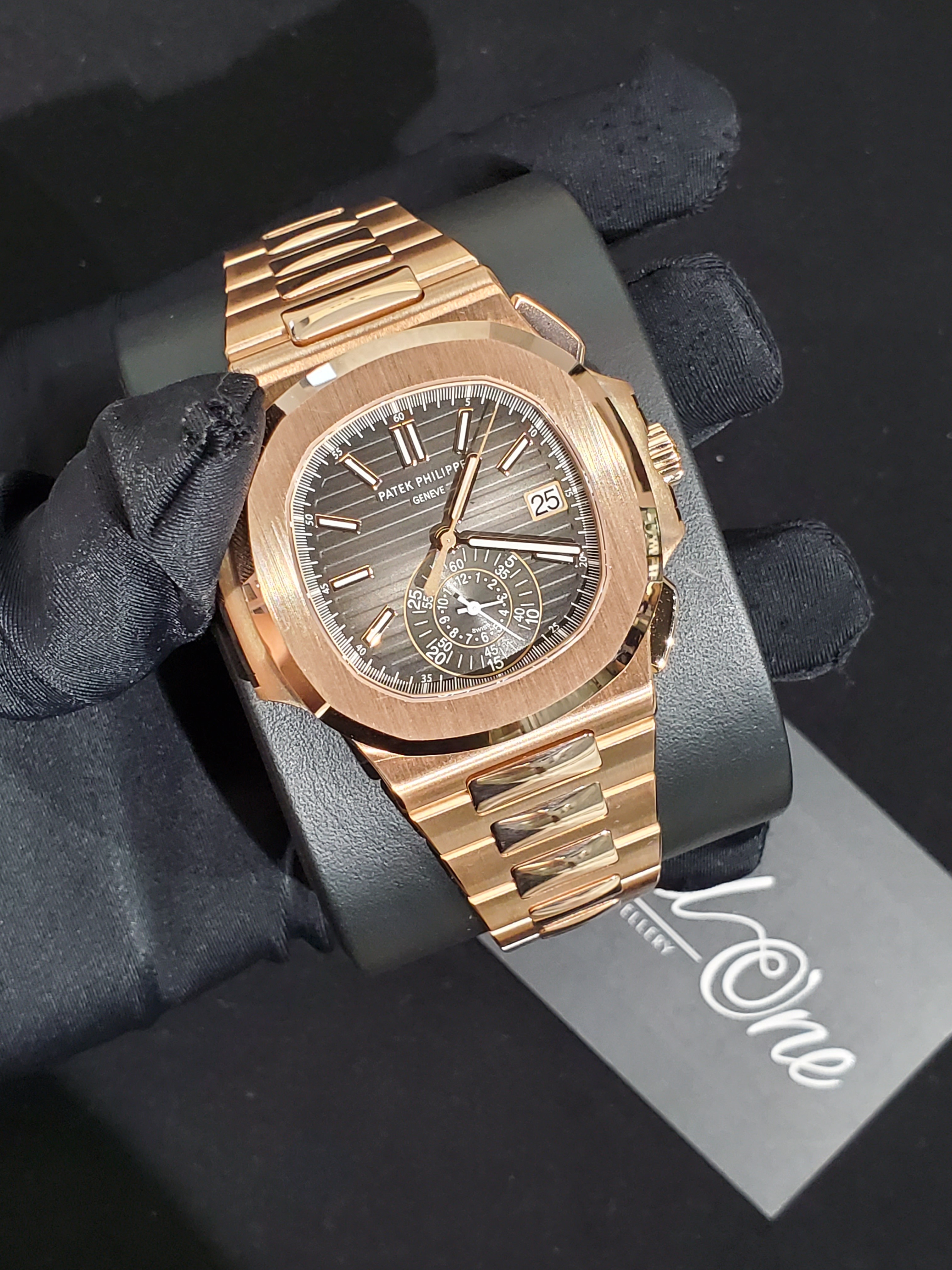 Patek Philippe  Nautilus Chronograph Date Full Gold 5980/1R-001