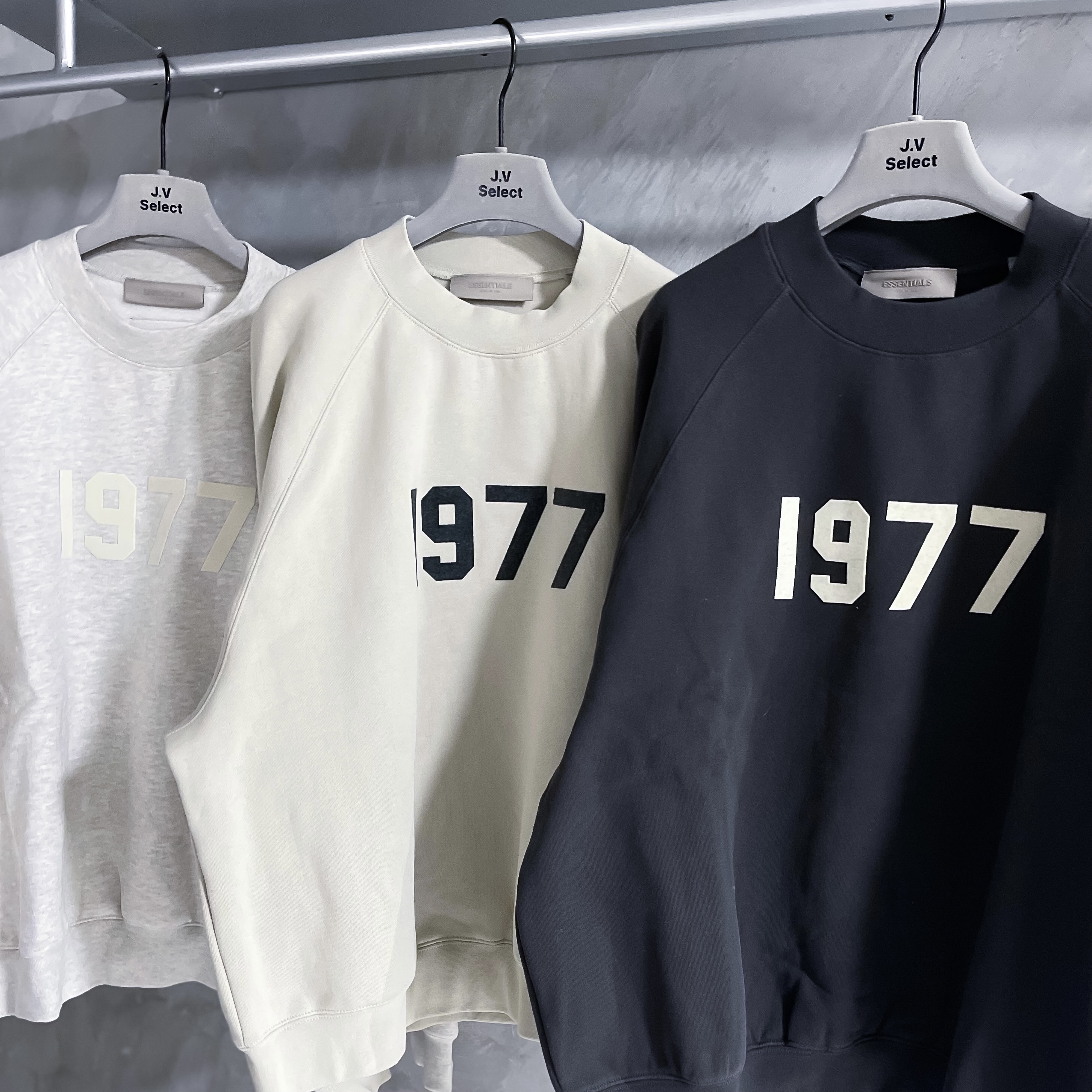 Essentials-FOG 1977 Logo Crewneck Sweatshirt