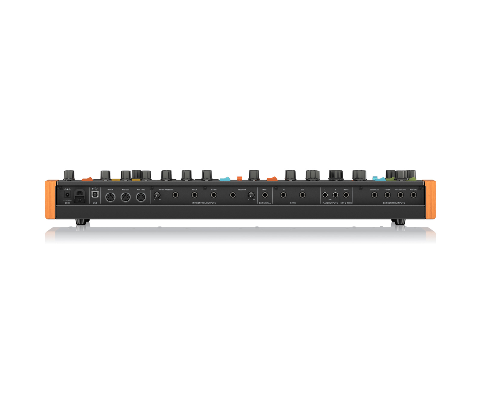 Behringer Poly D