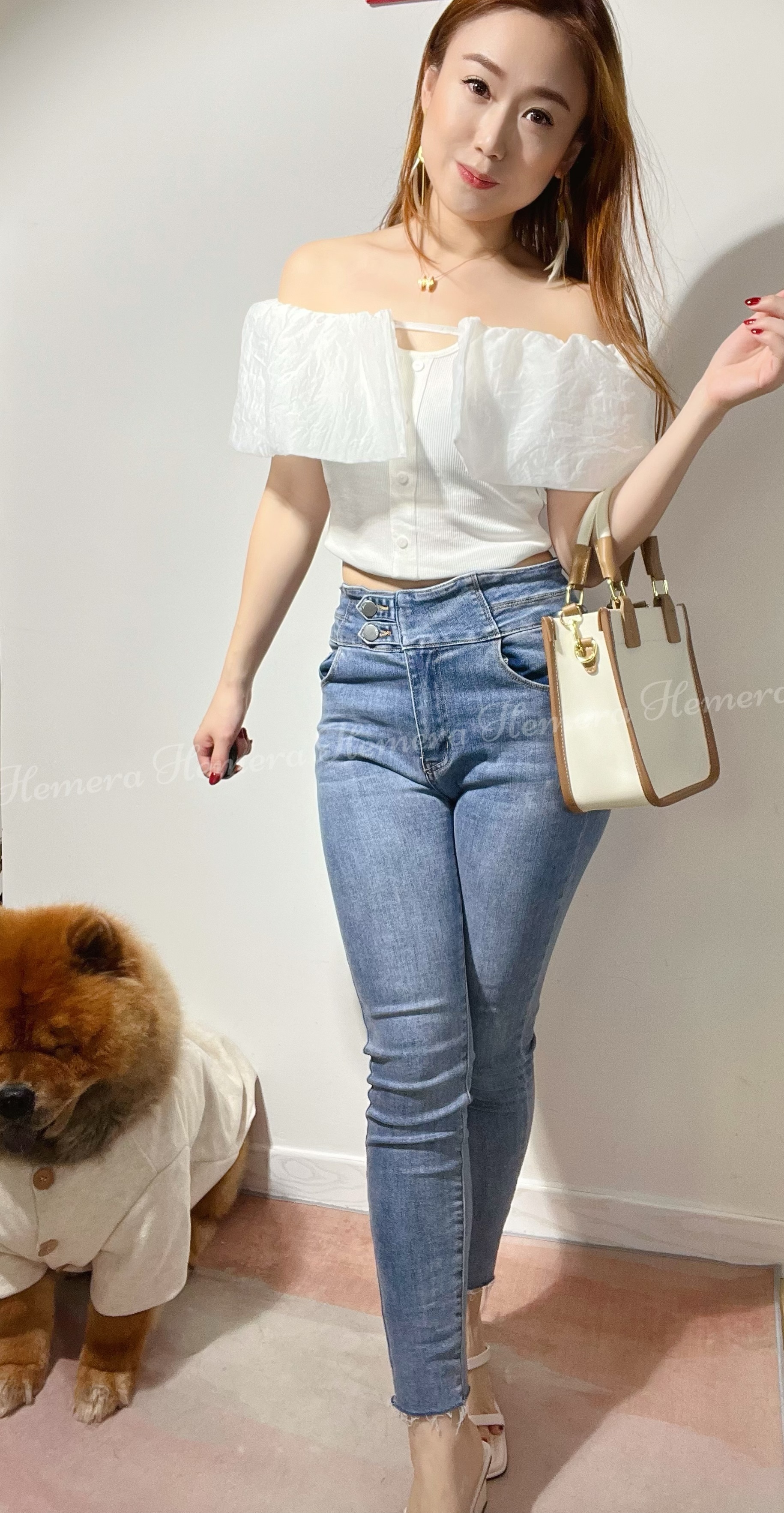 In stock:  Cloudy Off-shoulder Top TP22S0837