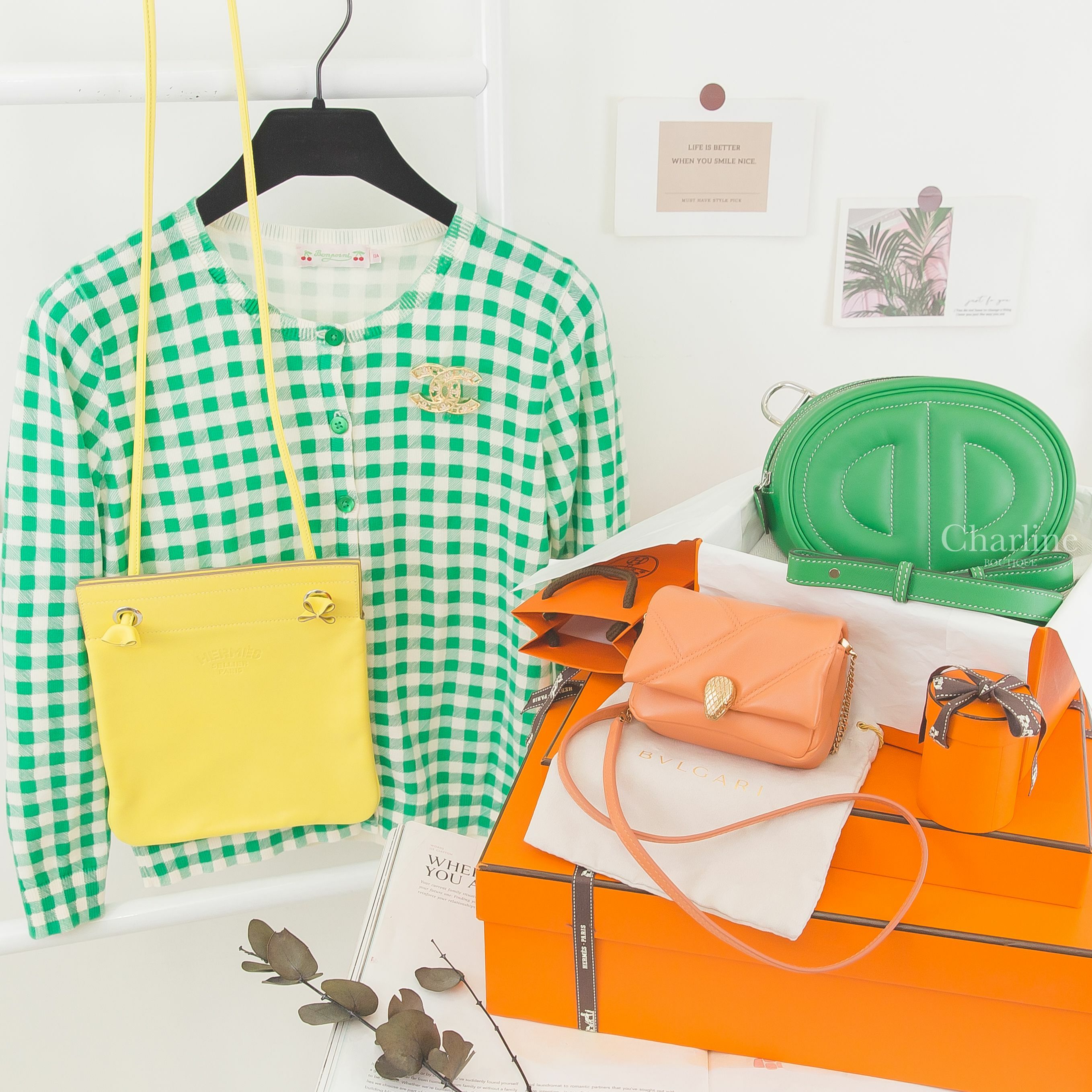 Hermès In The Loop 竹子綠拼霧藜藍內裡銀釦,Hermès Aline 萊姆黃肩背包,Bvlgari 橘色迷你蛇頭金釦金鏈小牛皮肩背包,Chanel Brooch 金色簍空字母水鑽CC胸針-Charline Boutique 精品代購