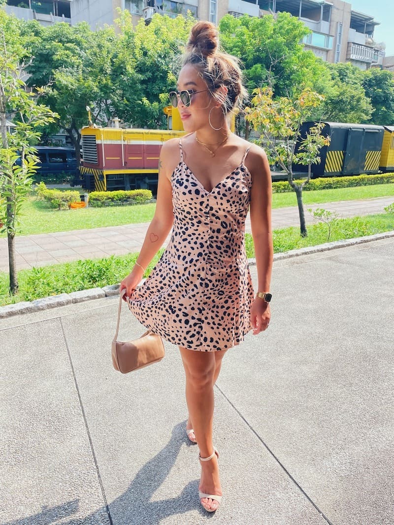 絲質豹紋感洋裝