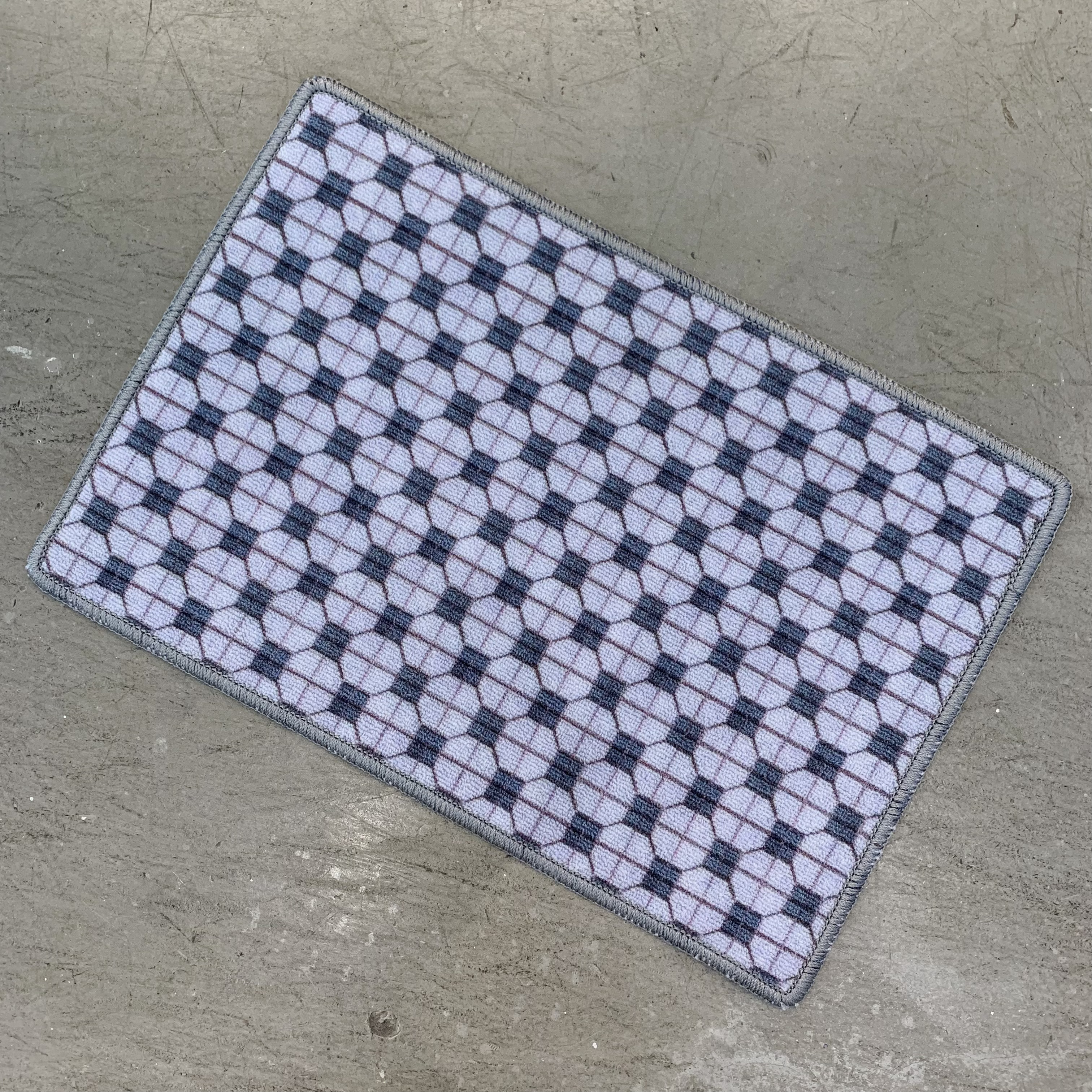 香港淳記 布藝地毯 - 紙皮石(綠色/田)