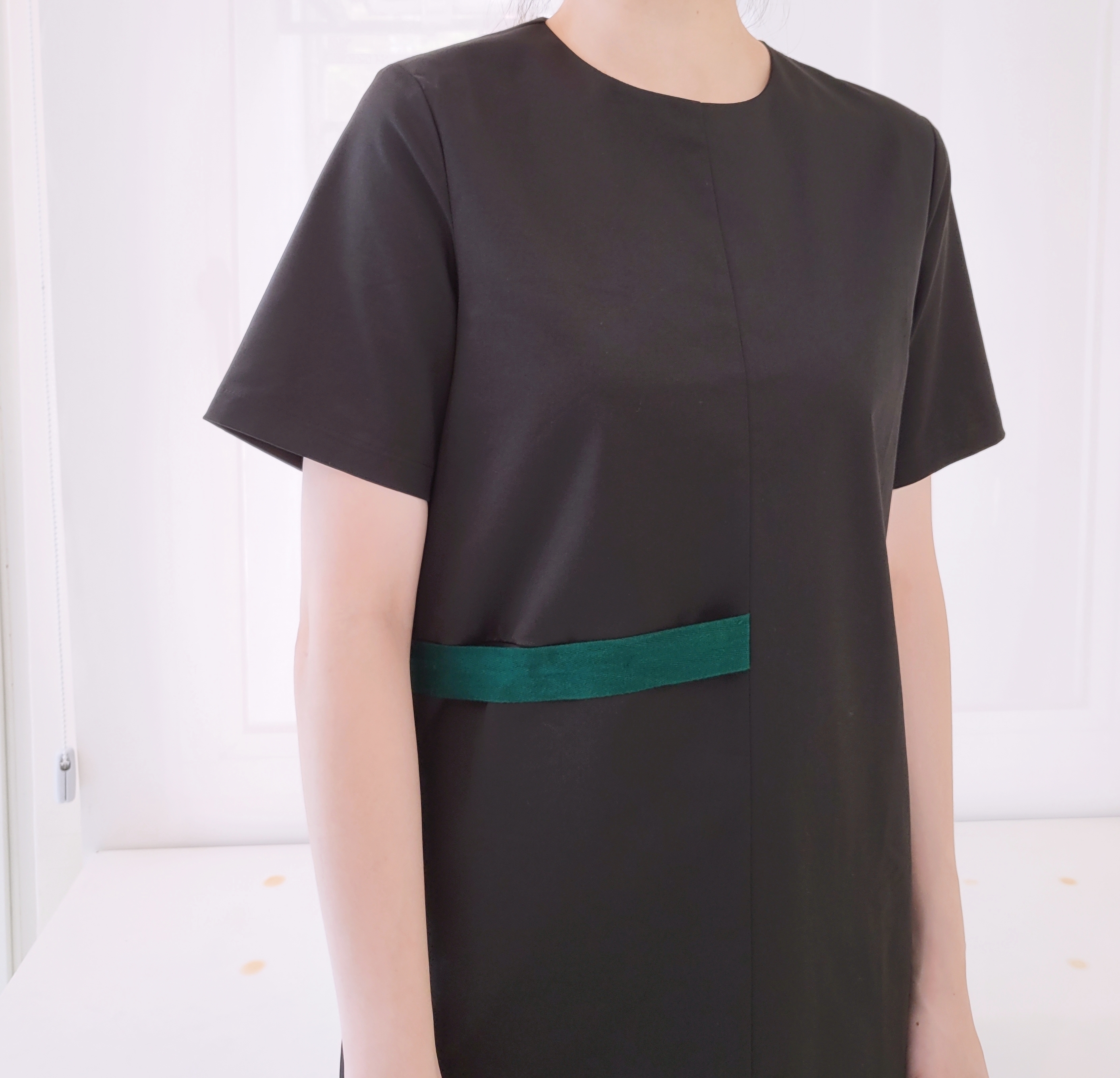 SOLID S/SLEEVE SHIFT DRESS