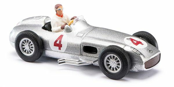 Busch 47002 HO  MB Silberpfeil mit Fahrer J. M. Fangio