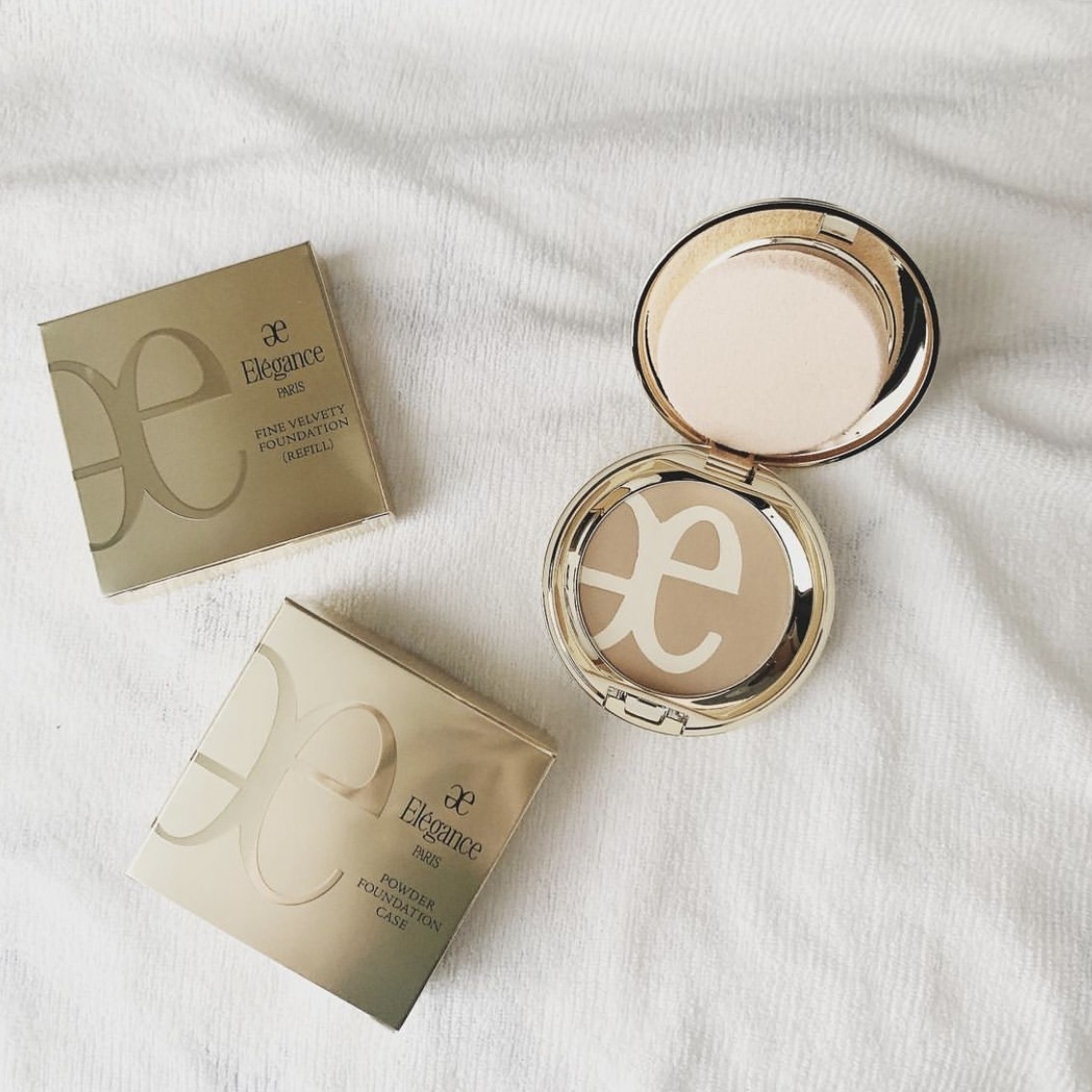 ELEGANCE Fine Velvety Foundation 透明素肌雙色粉餅 SPF20 PA+++ 8.5g